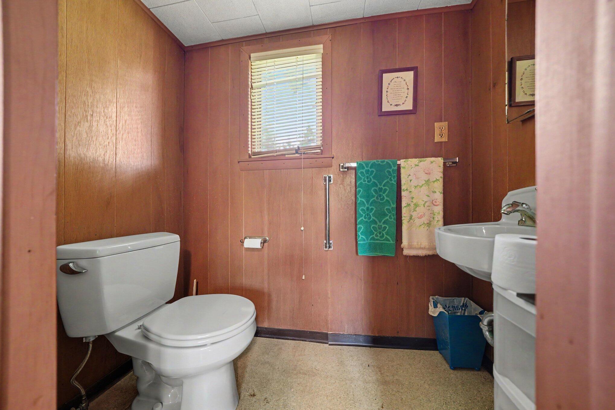1401 71st Street Fennville MI 49408