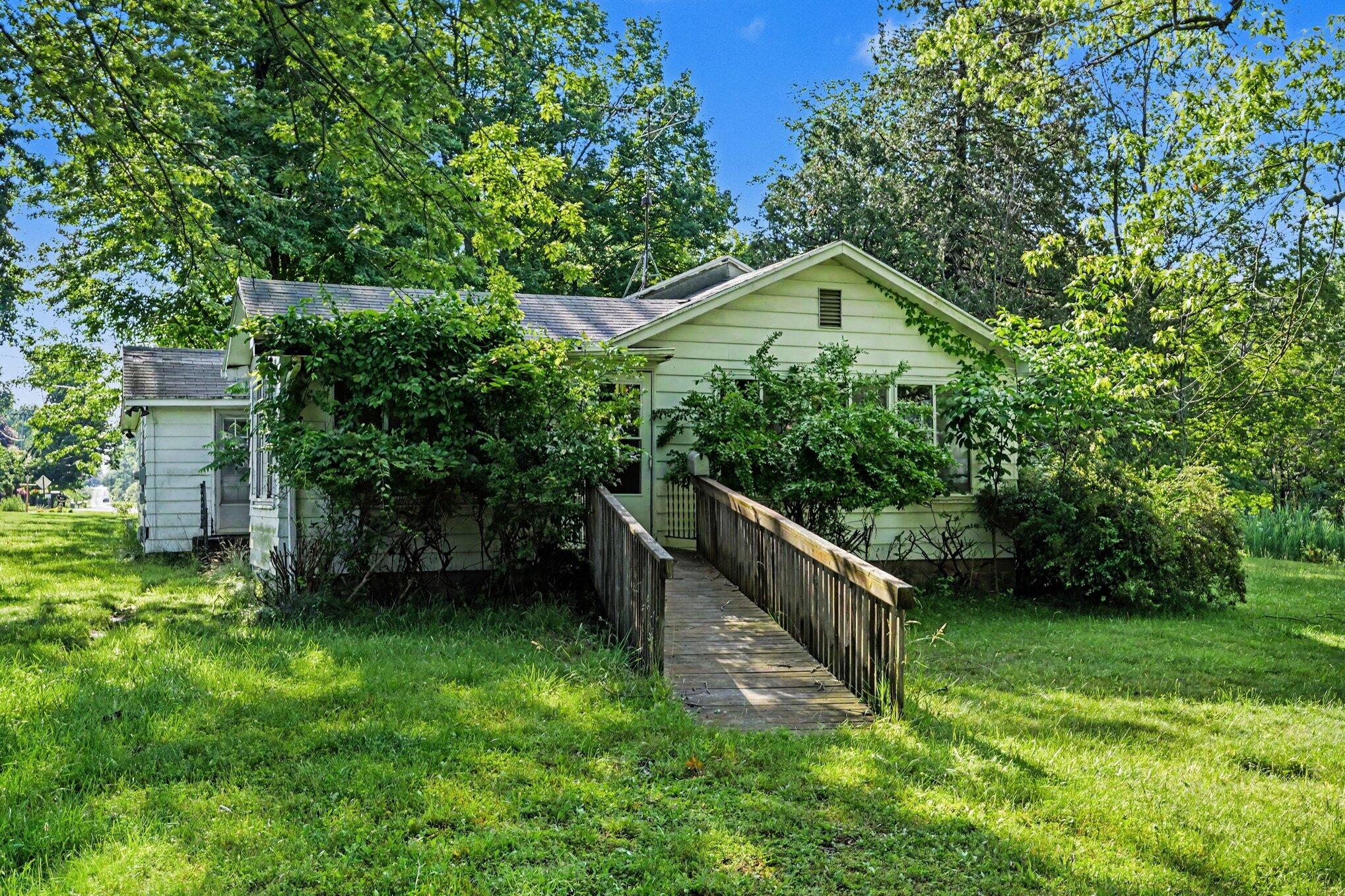 1401 71st Street Fennville MI 49408