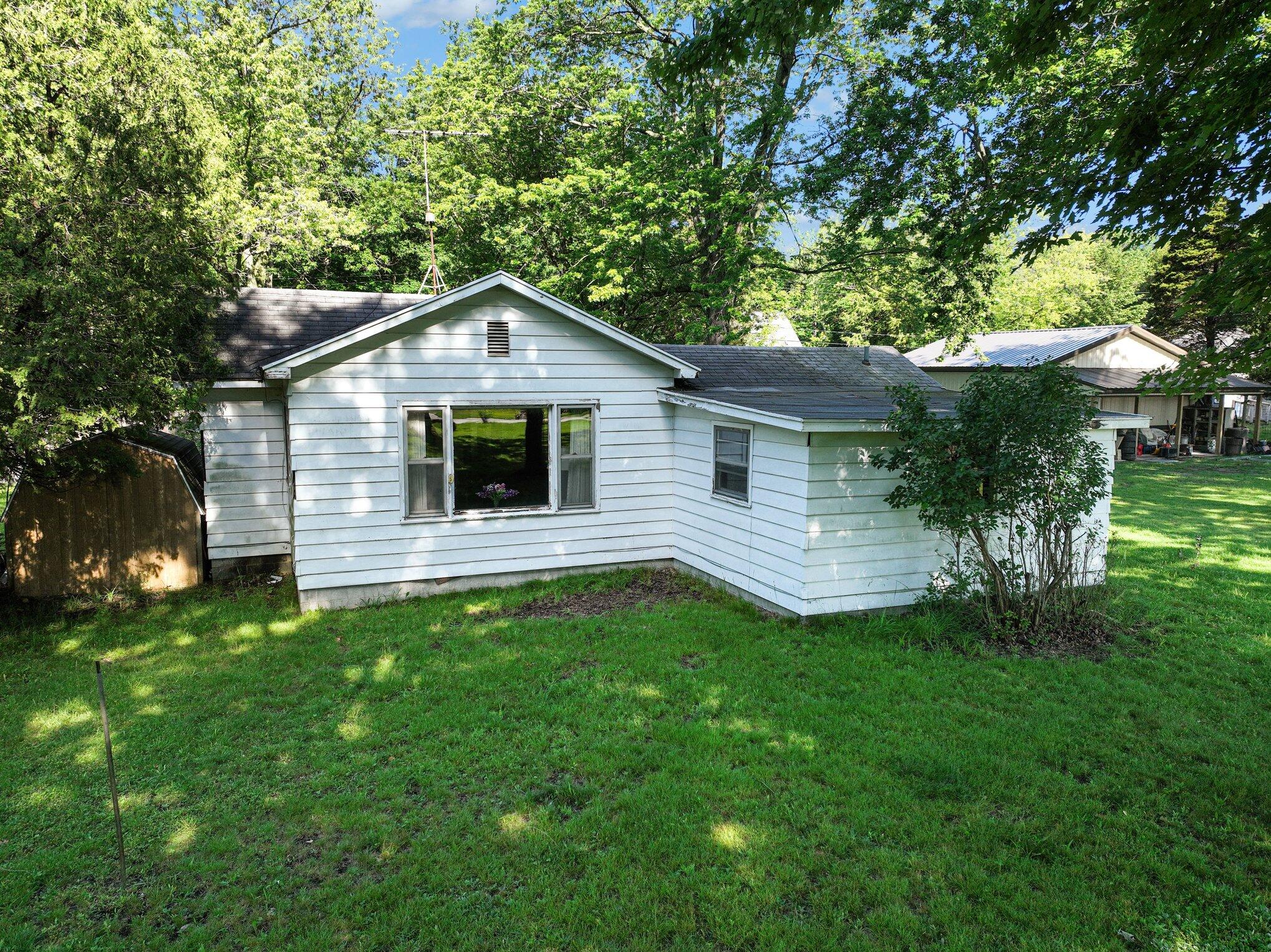 1401 71st Street Fennville MI 49408