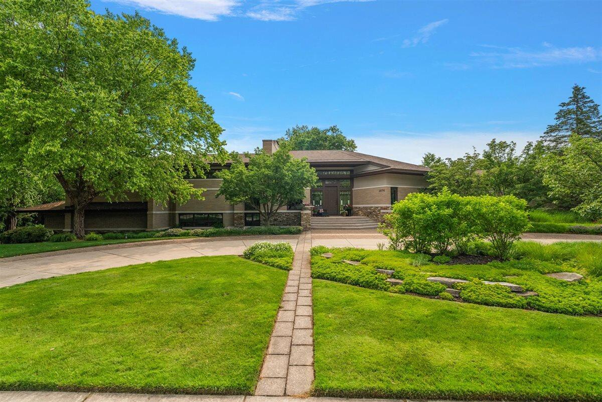 1878 Watermark Drive SE Grand Rapids MI 49546