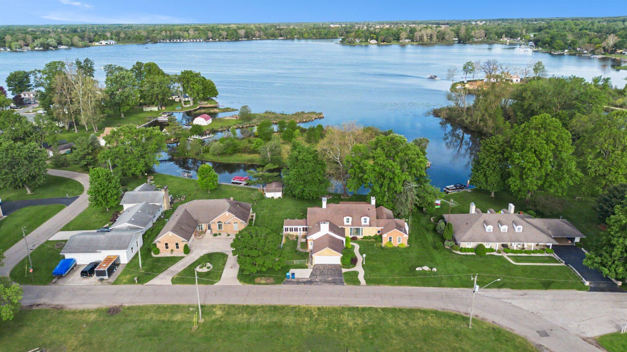 140 Meadowwood Court Decatur MI 49045