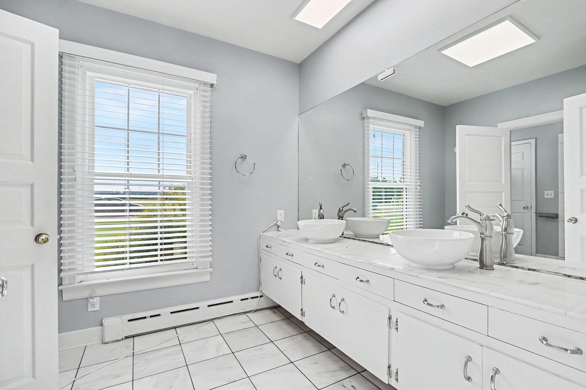 140 Meadowwood Court Decatur MI 49045