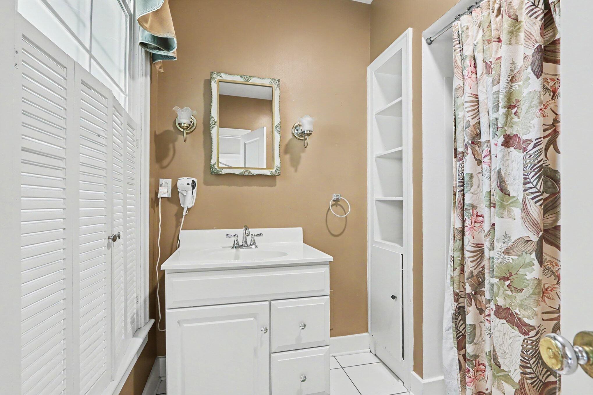140 Meadowwood Court Decatur MI 49045