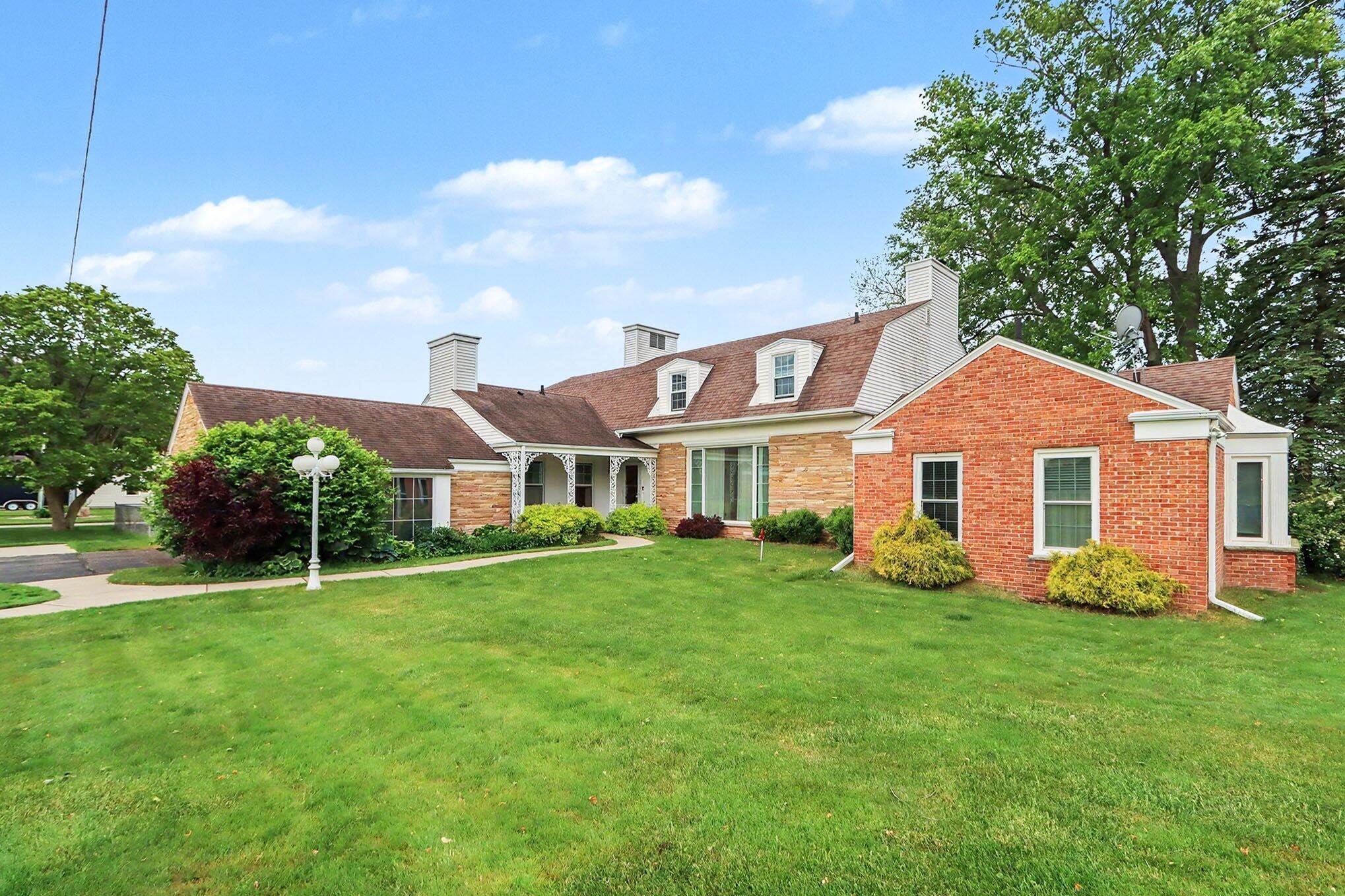 140 Meadowwood Court Decatur MI 49045