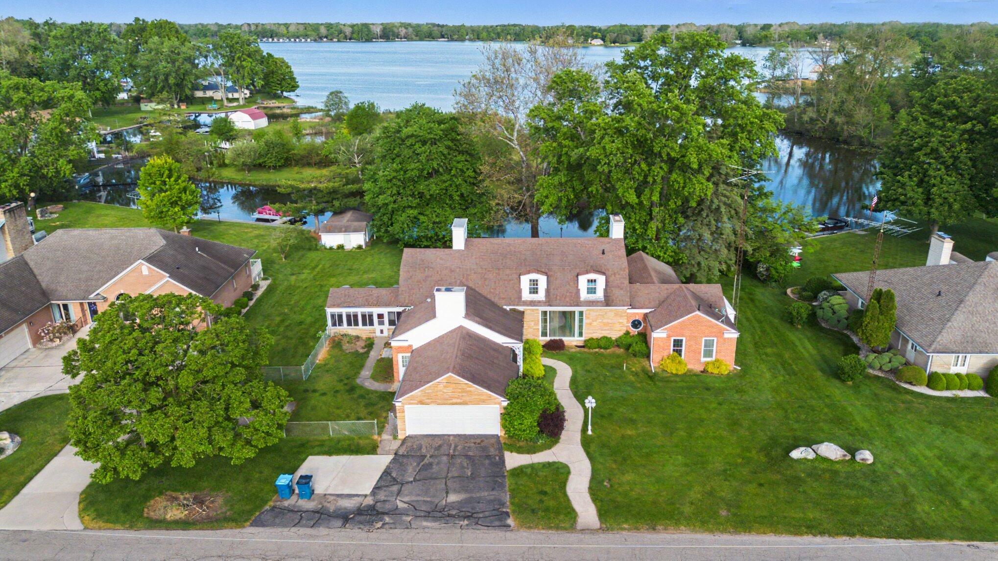 140 Meadowwood Court Decatur MI 49045