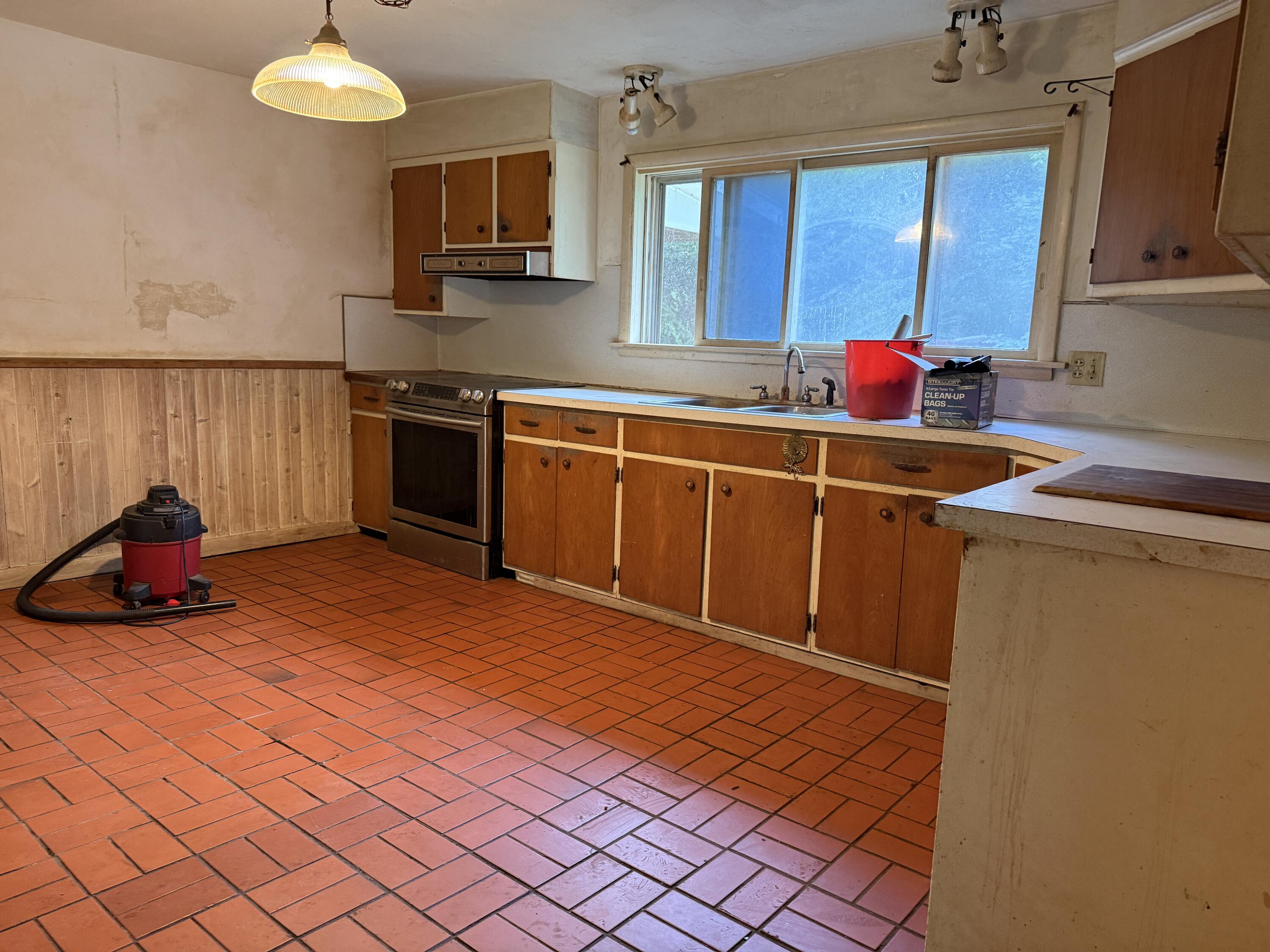 1220 N 6th Street Kalamazoo MI 49009