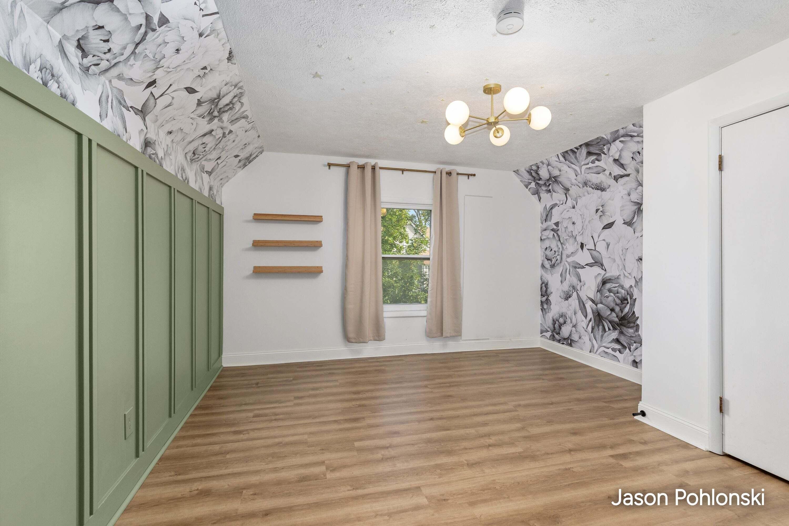 104 Sweet Street NE Grand Rapids MI 49505