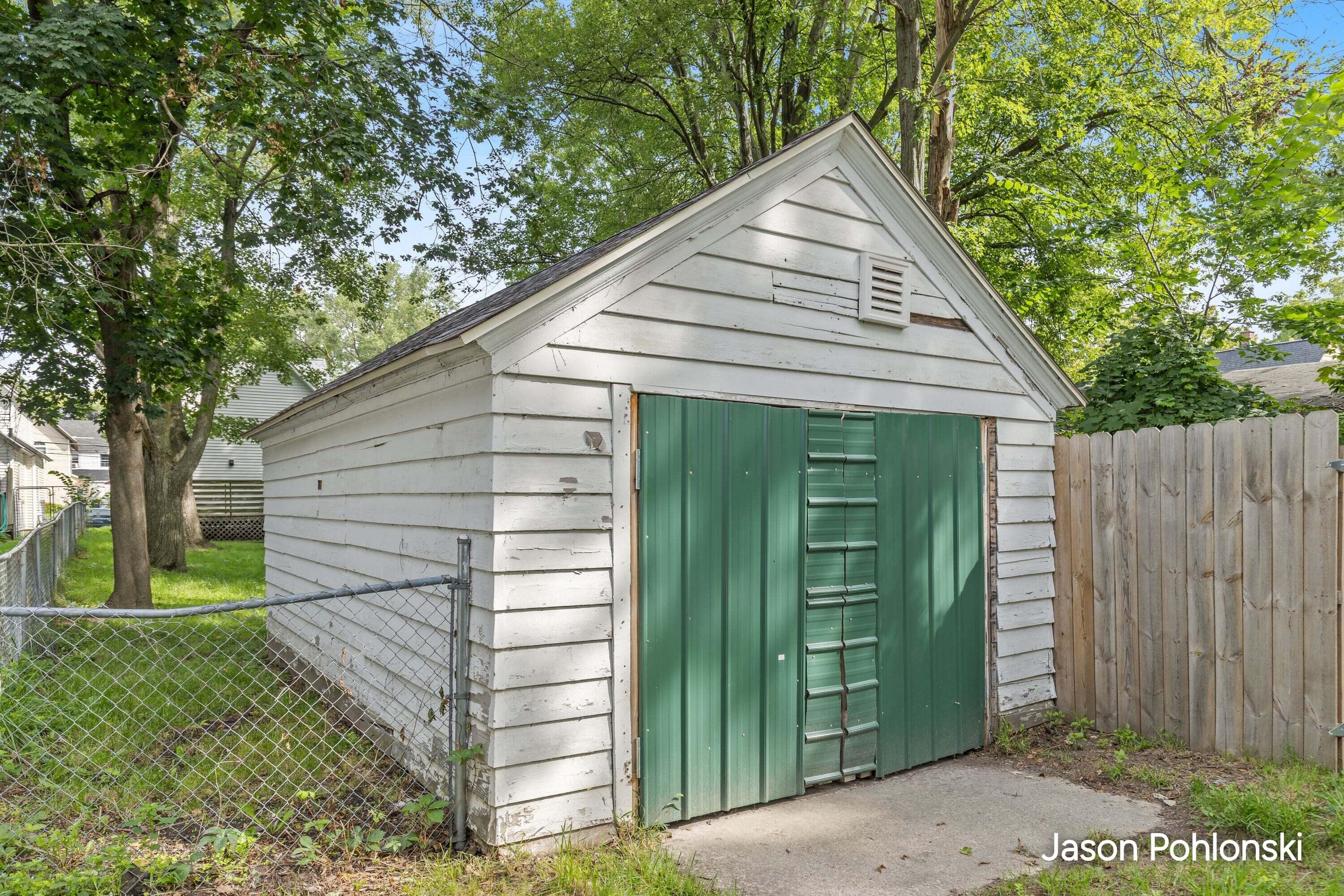 104 Sweet Street NE Grand Rapids MI 49505