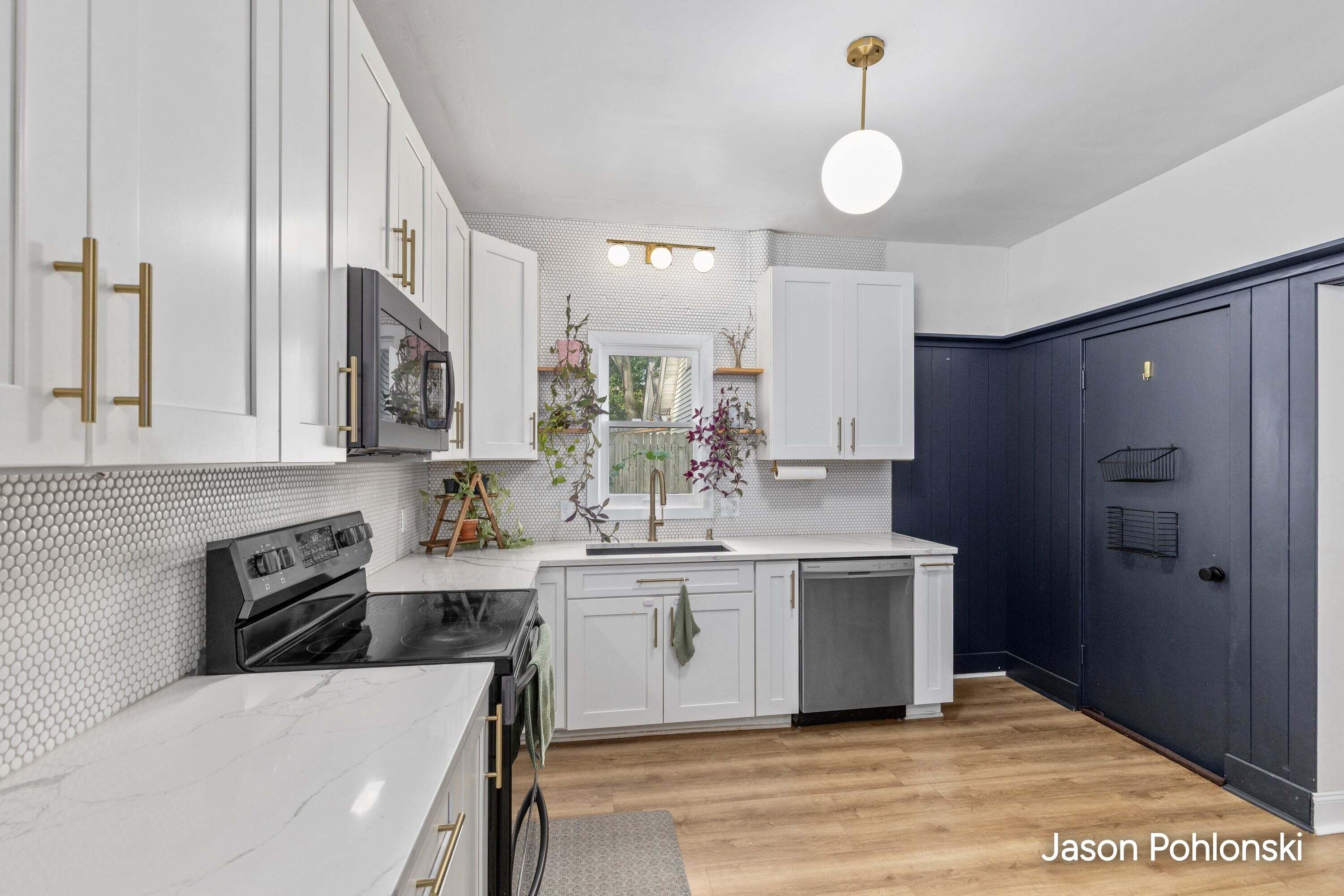 104 Sweet Street NE Grand Rapids MI 49505