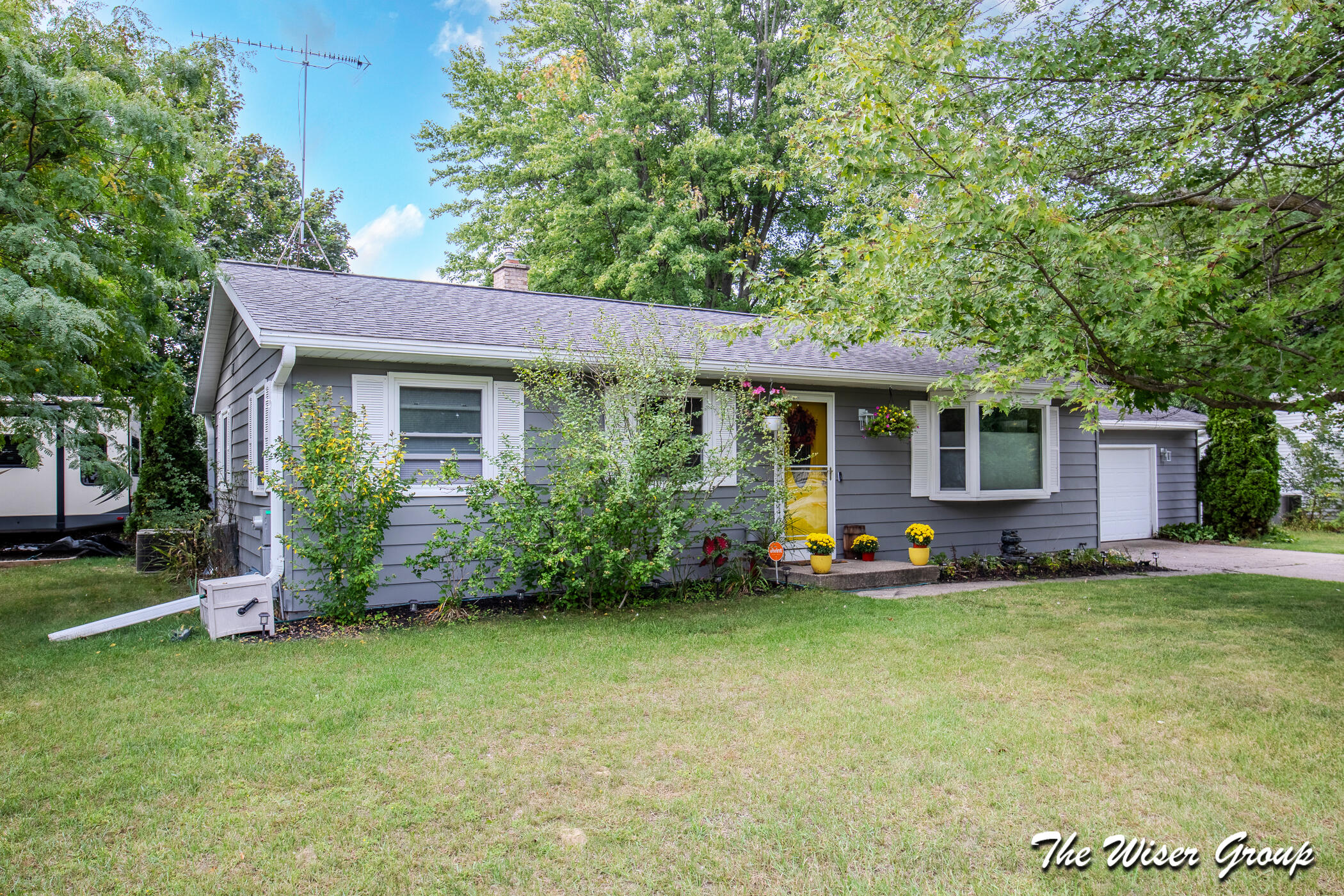 1264 Brookridge Drive SE Grand Rapids MI 49508