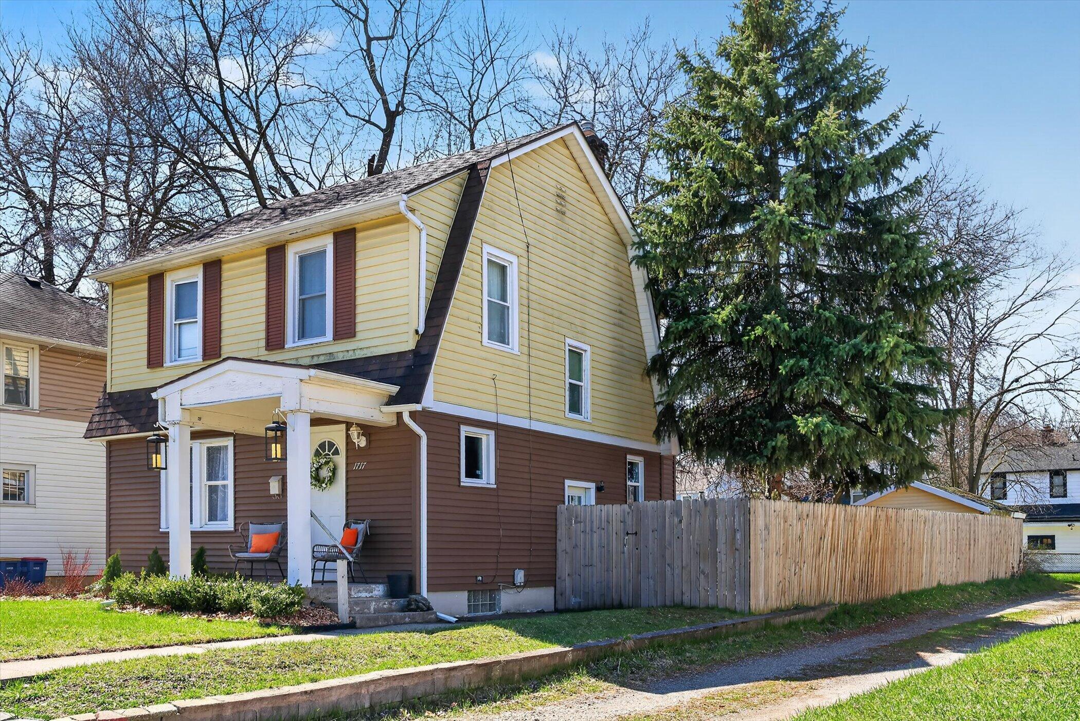 1717 Linden Avenue SE Grand Rapids MI 49507