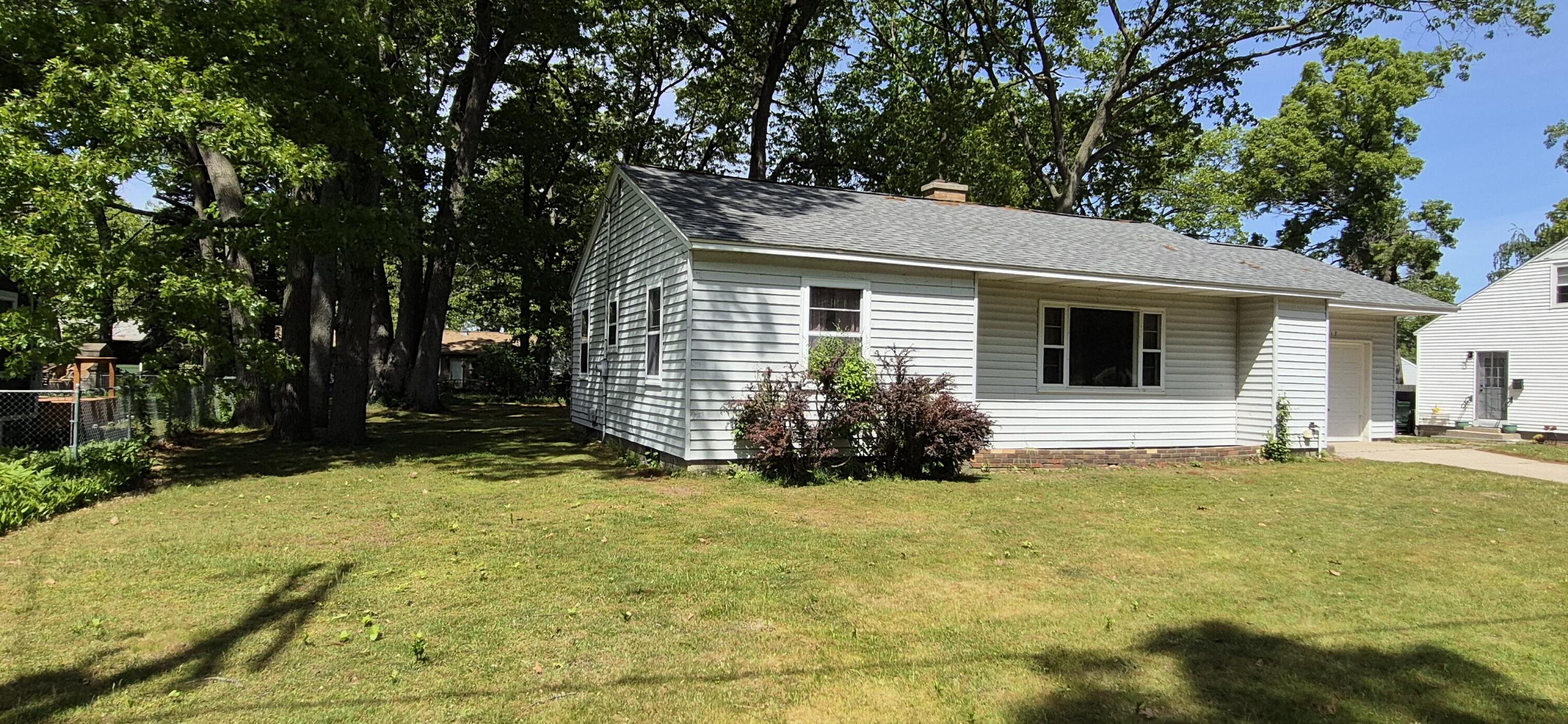 617 Oscar Muskegon MI 49445