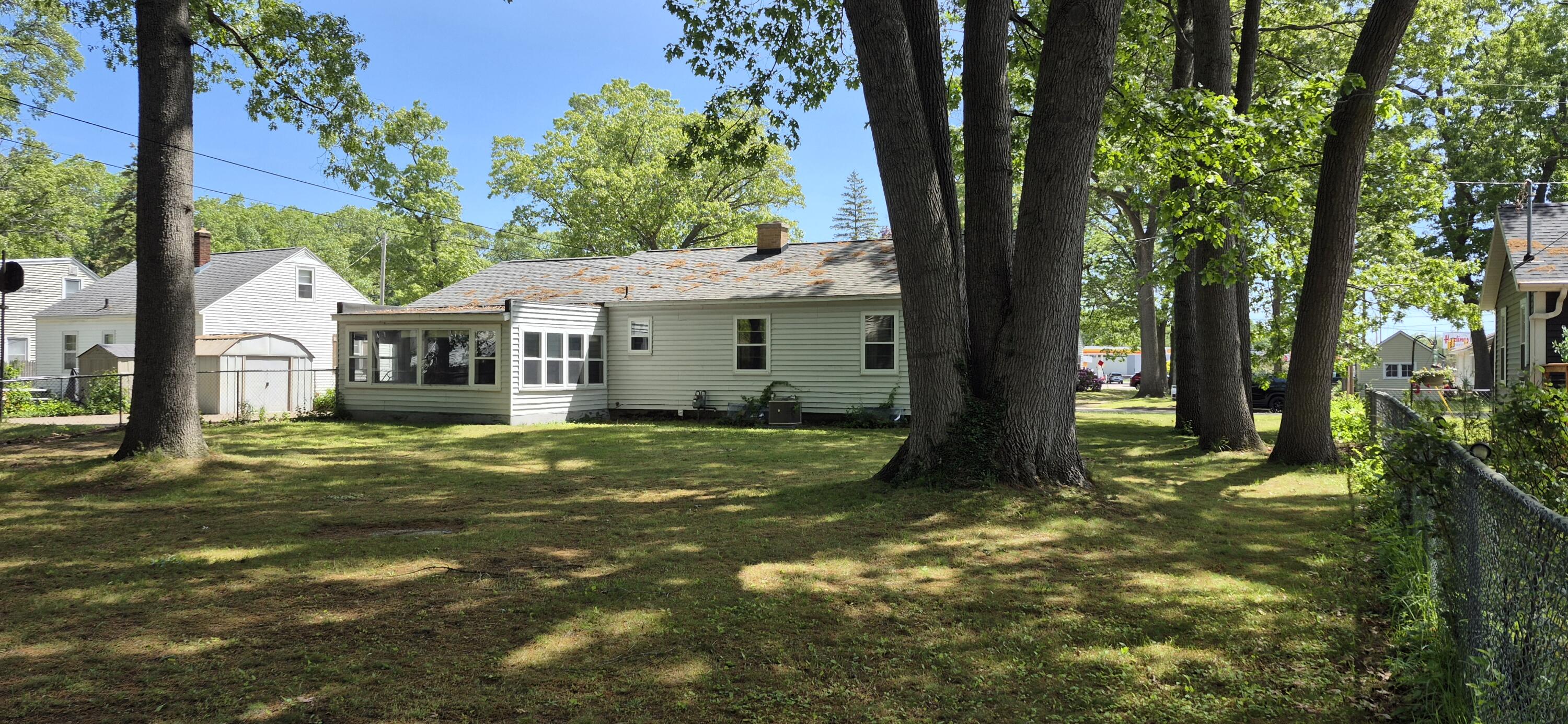 617 Oscar Muskegon MI 49445