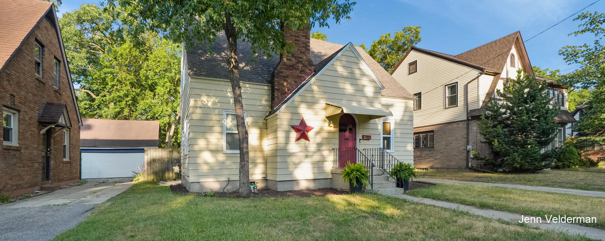 1236 Benjamin Avenue SE Grand Rapids MI 49506