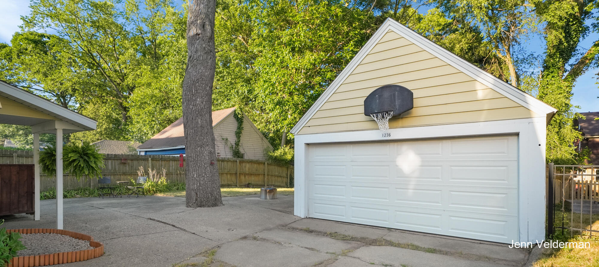 1236 Benjamin Avenue SE Grand Rapids MI 49506