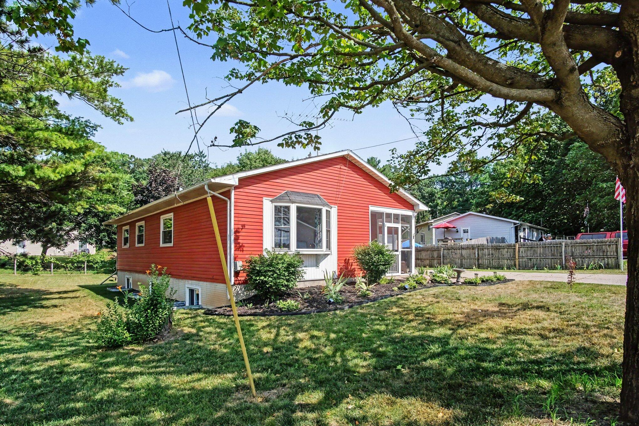 6676 Naontah Trail NE Rockford MI 49341