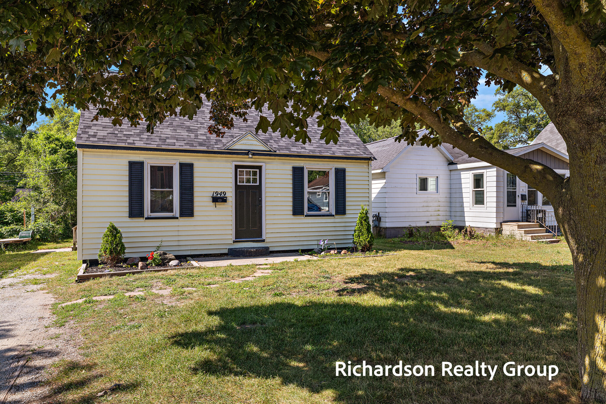 1949 Letart Avenue Muskegon MI 49441