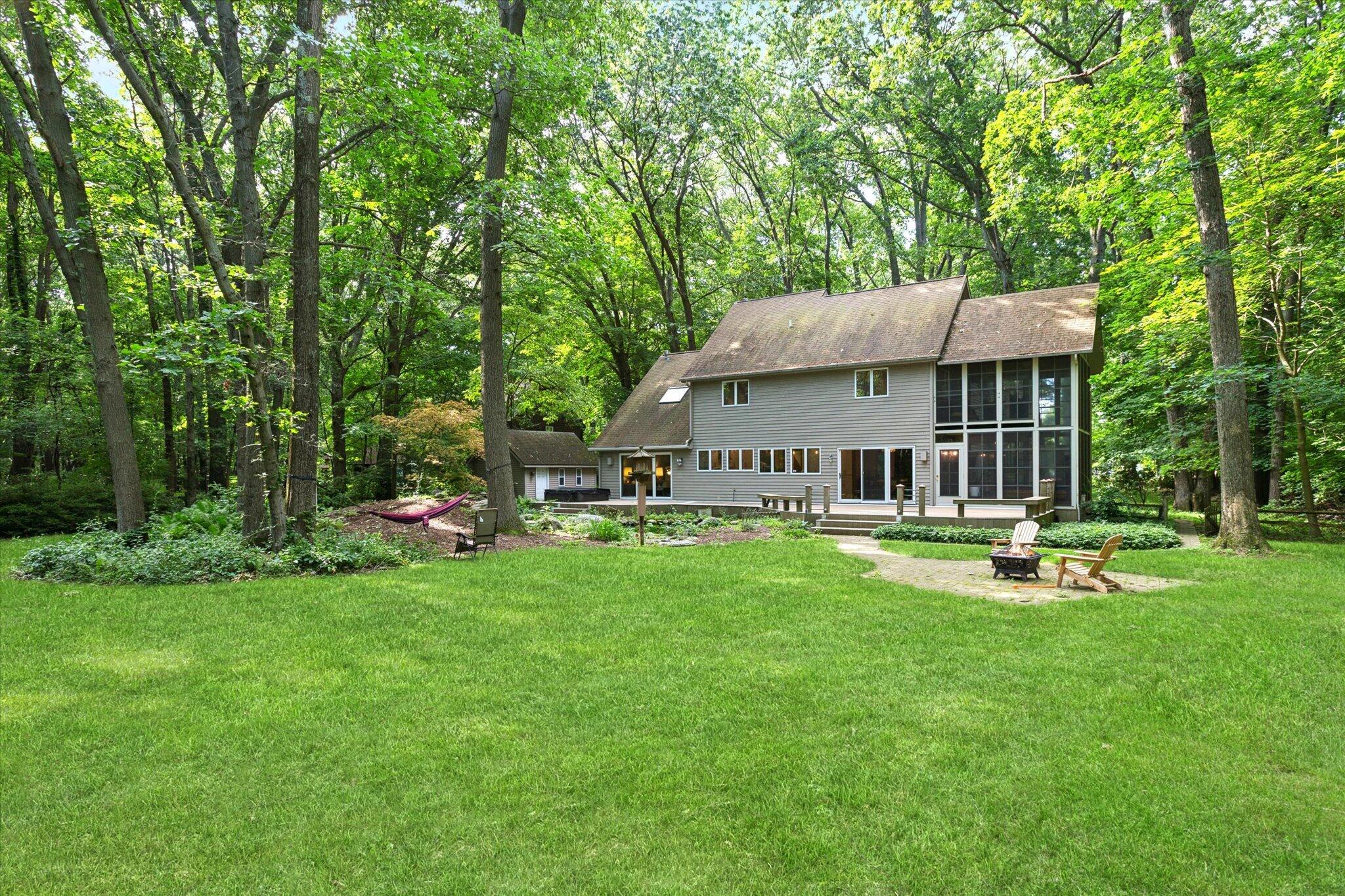 2705 W Glenlord Road Stevensville MI 49127
