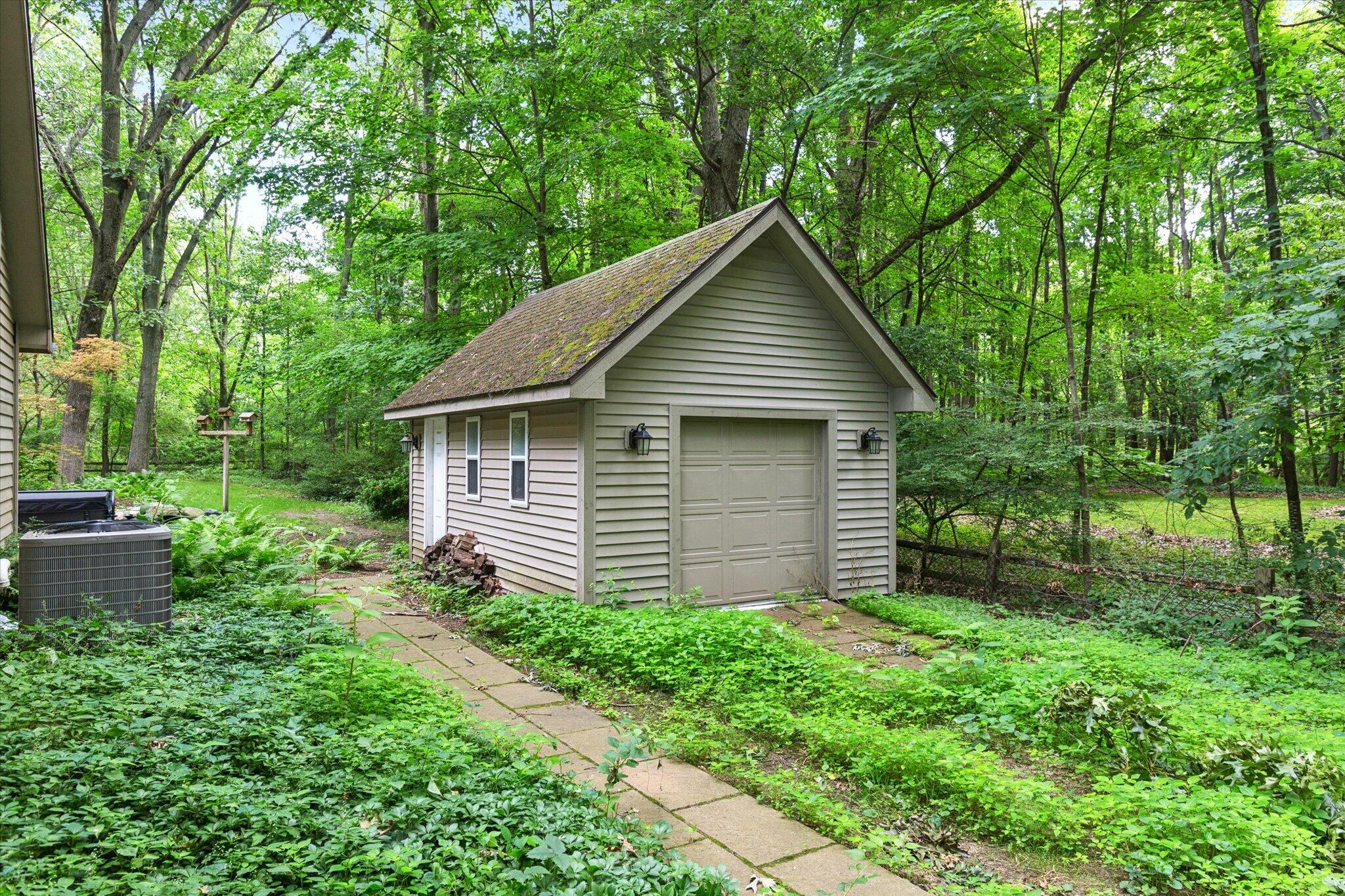 2705 W Glenlord Road Stevensville MI 49127