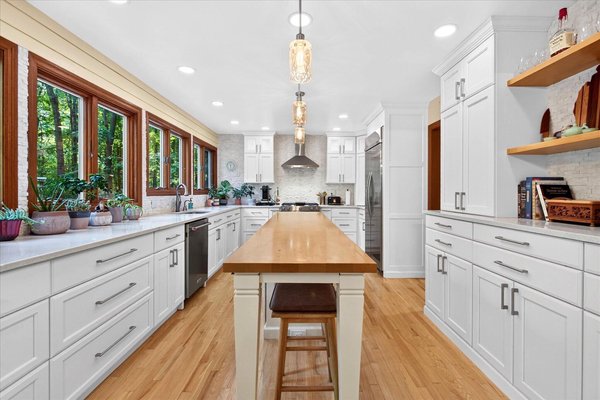 2705 W Glenlord Road Stevensville MI 49127