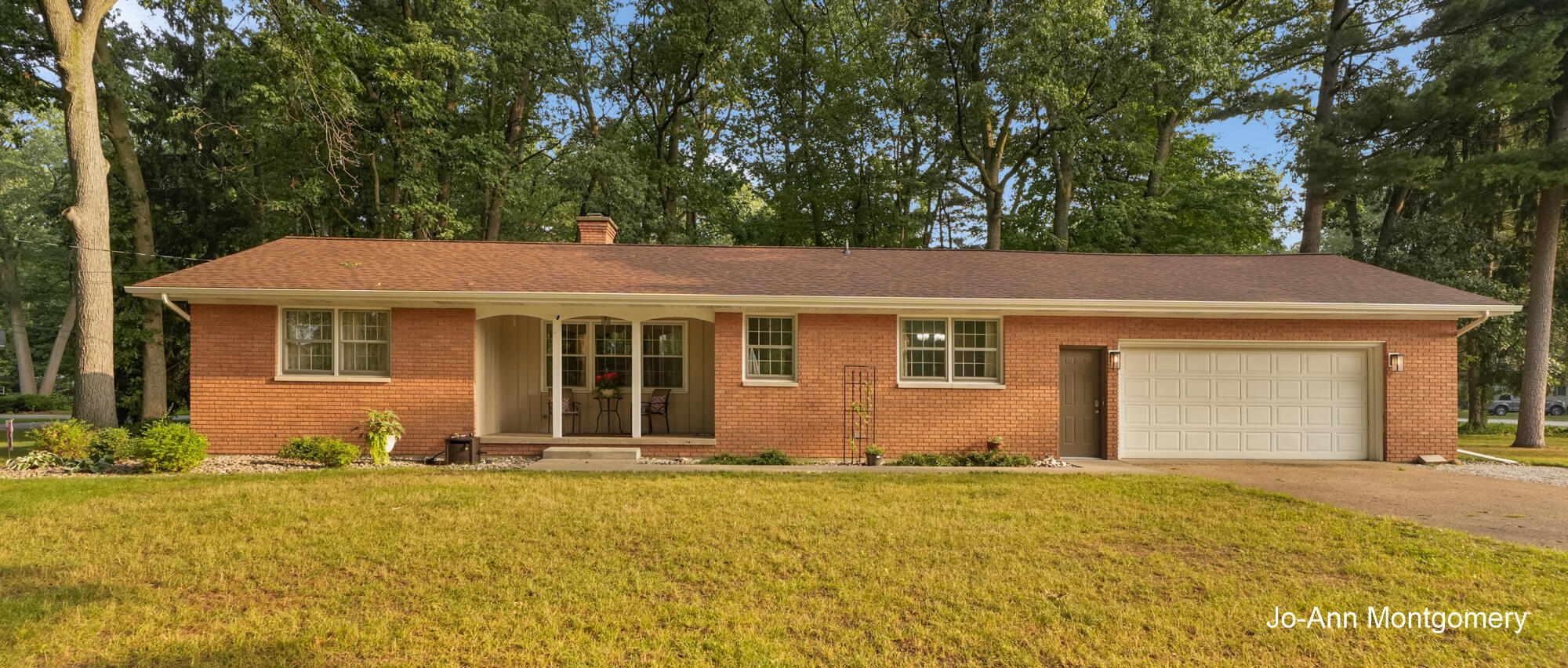 835 E Fennwood Circle Muskegon MI 49445