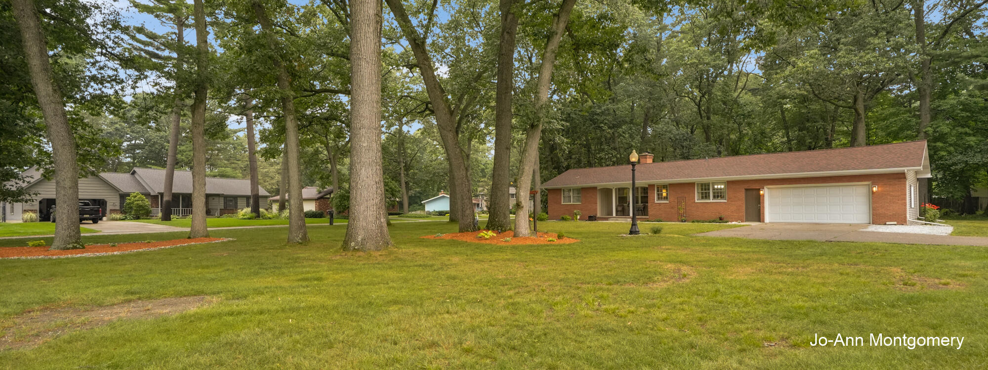 835 E Fennwood Circle Muskegon MI 49445