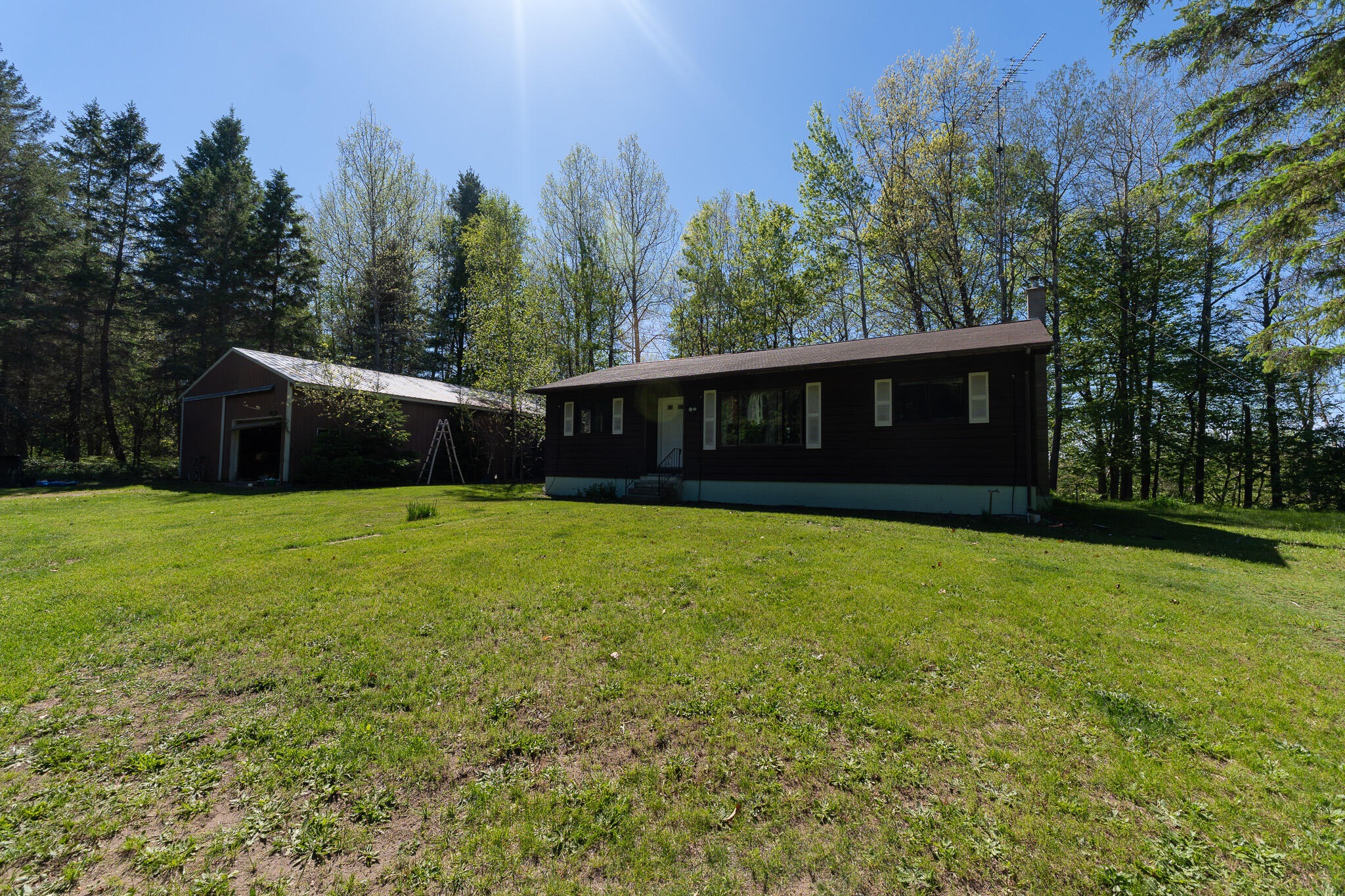 1583 N Dennis Road Ludington MI 49431
