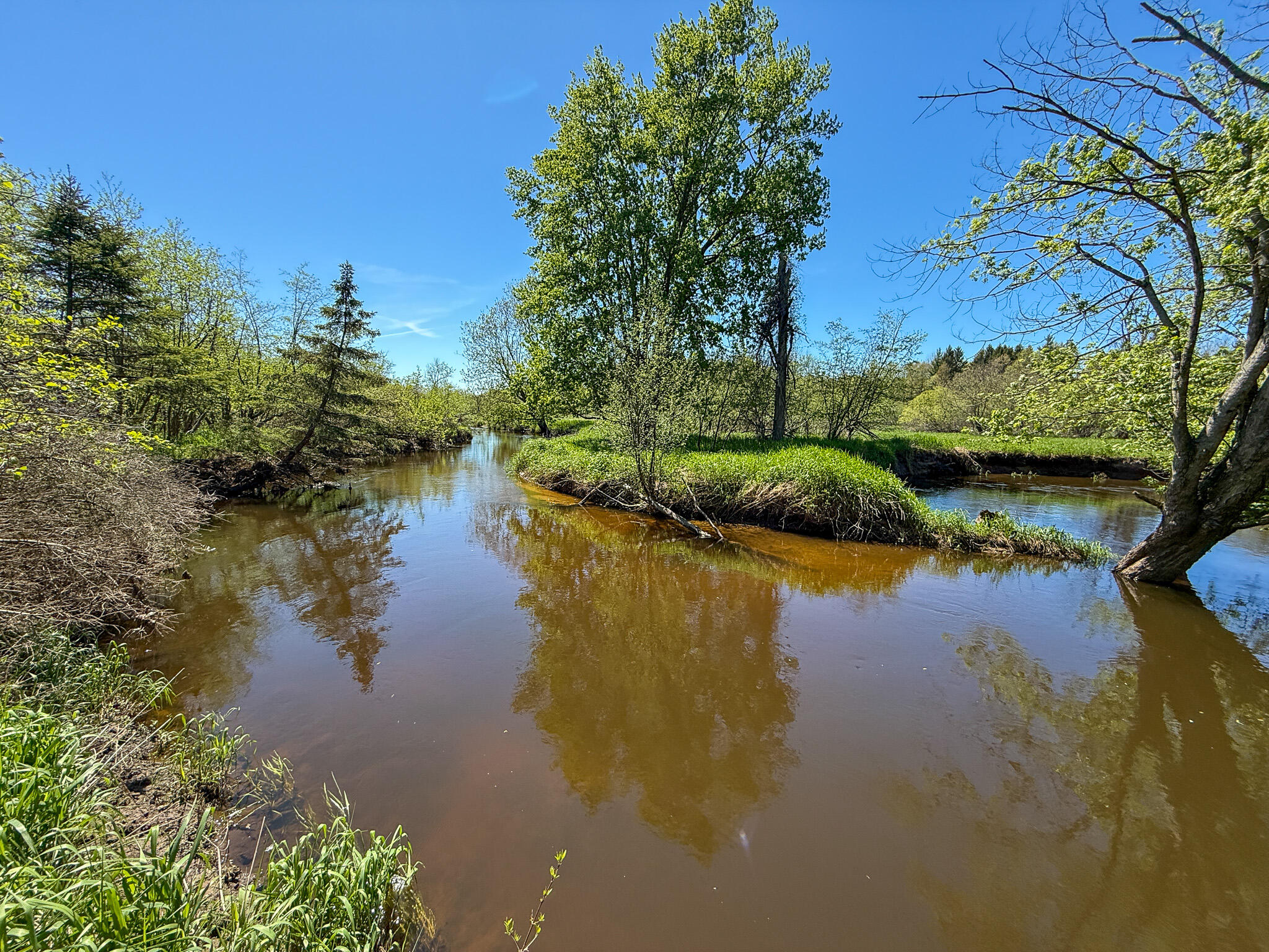 1583 N Dennis Road Ludington MI 49431