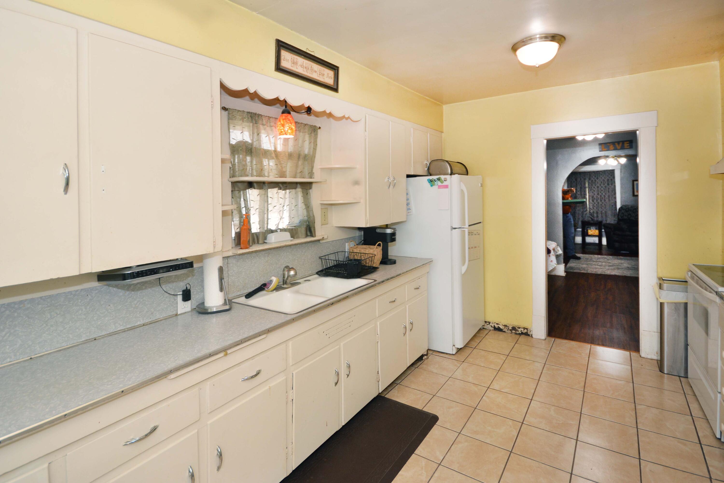 1117 Dayton Avenue Kalamazoo MI 49048