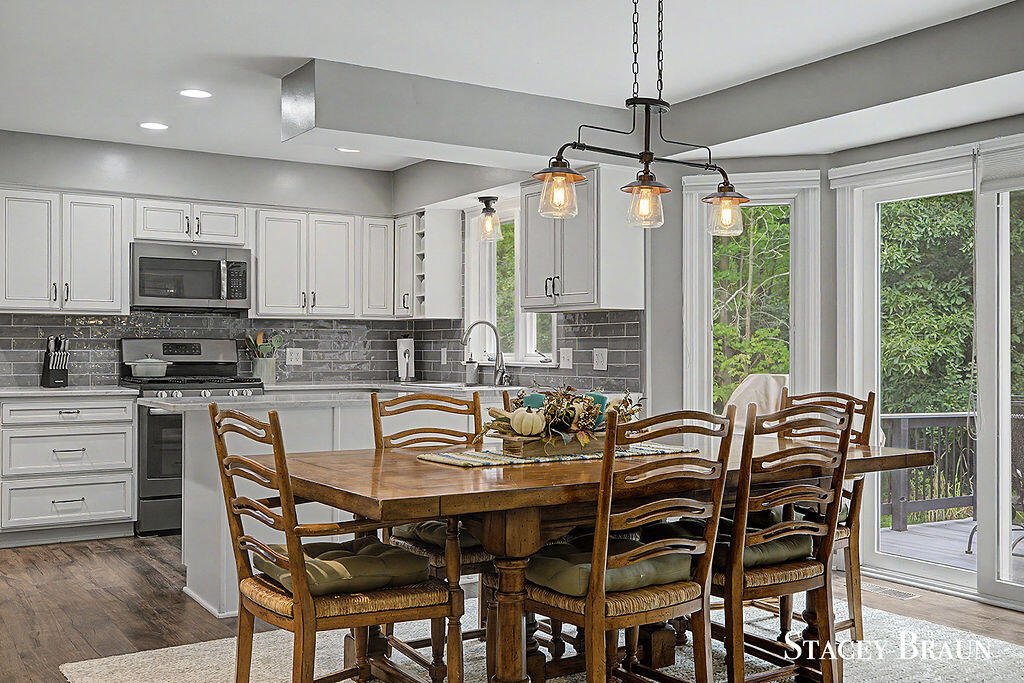 2310 NE Chelsea Road NE Grand Rapids MI 49505
