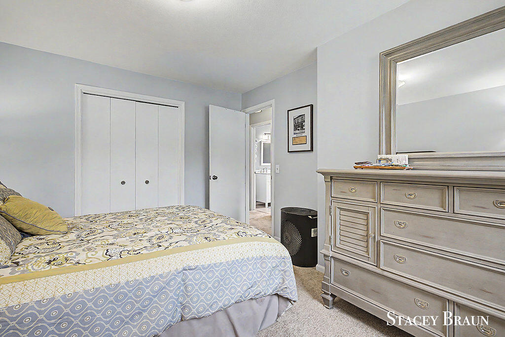 2310 NE Chelsea Road NE Grand Rapids MI 49505
