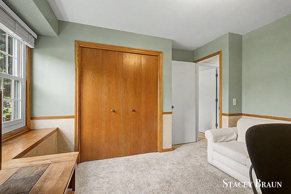 2310 NE Chelsea Road NE Grand Rapids MI 49505