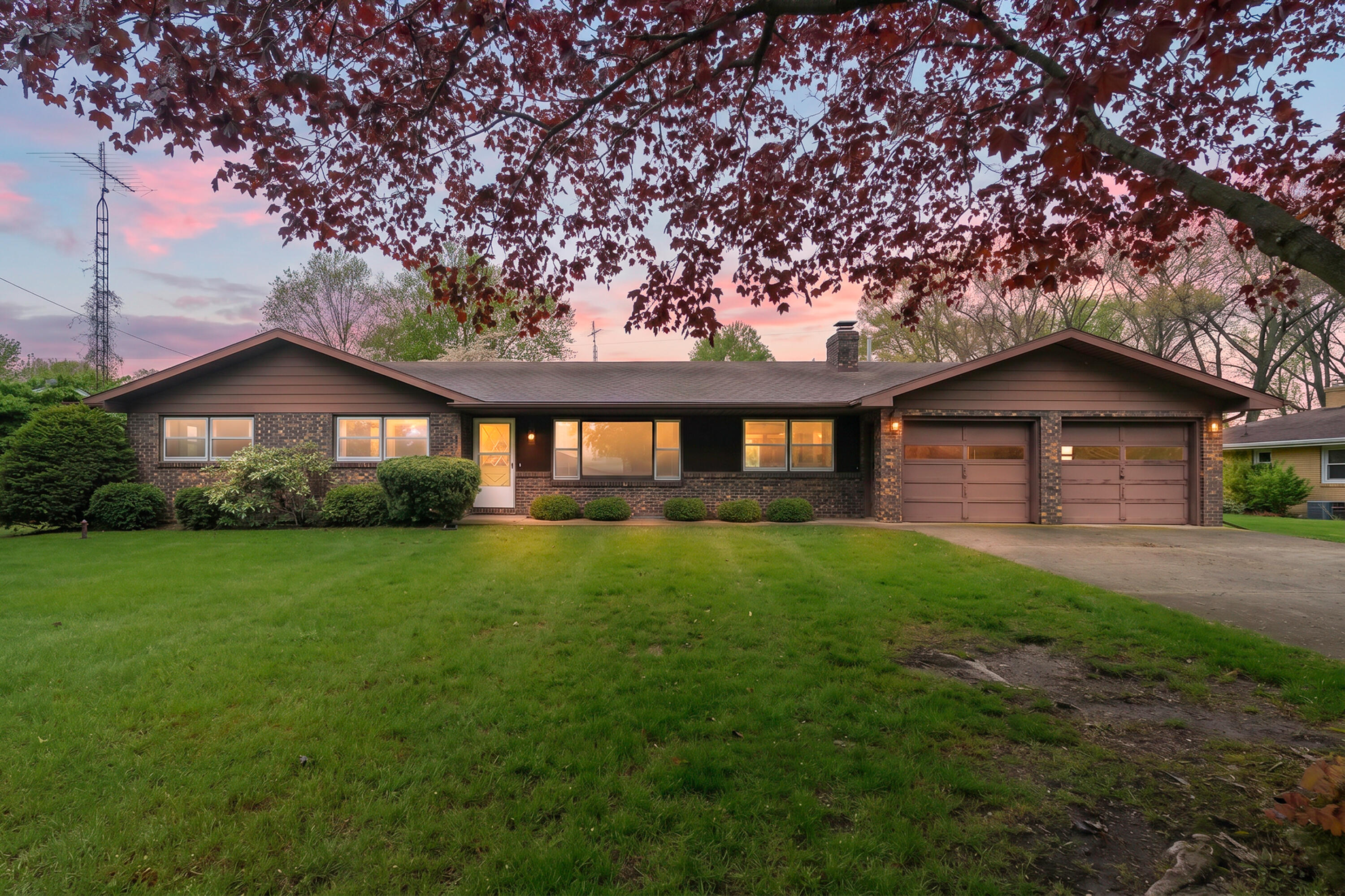 2286 Shiawasee Lane Stevensville MI 49127