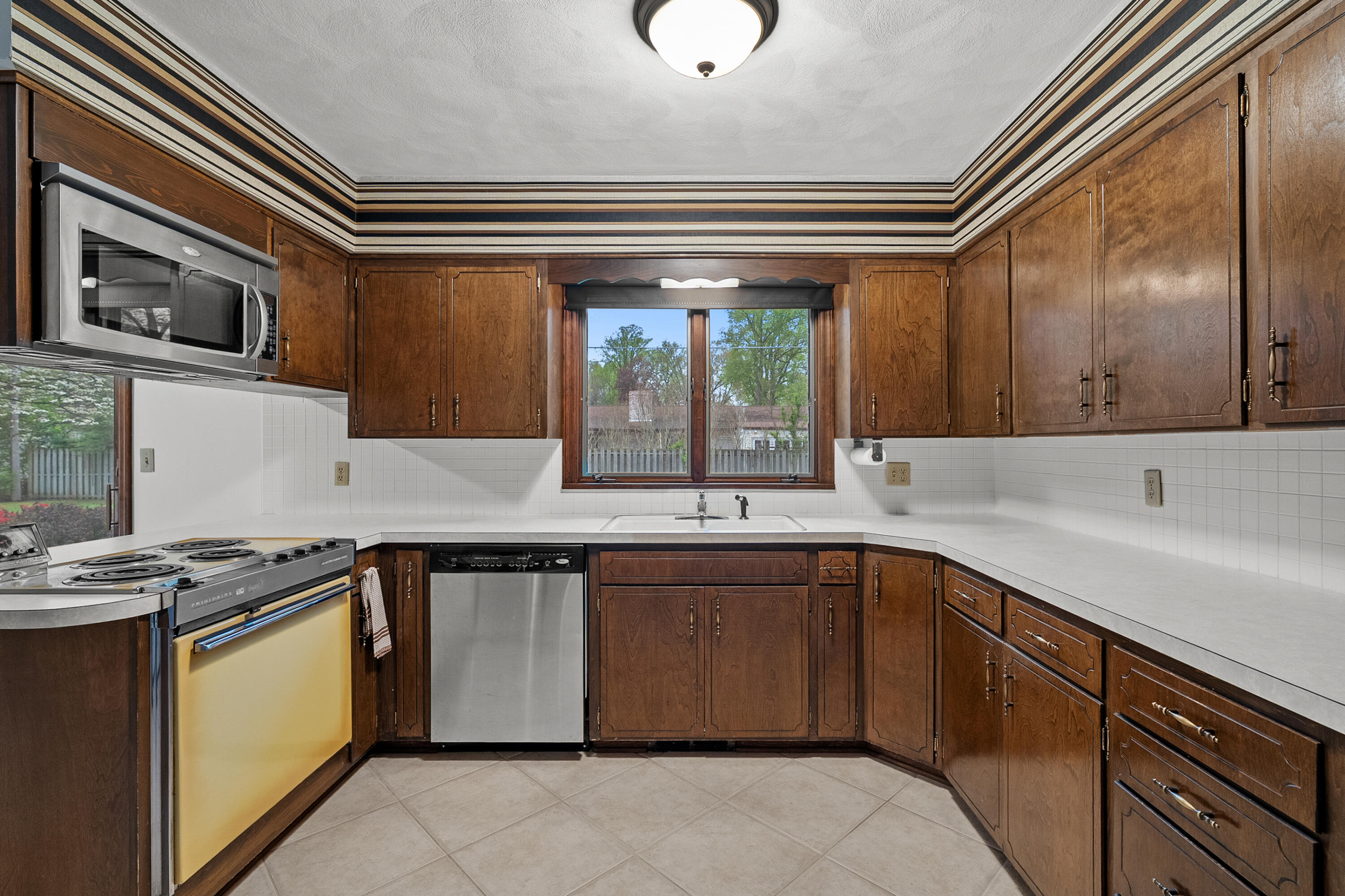 2286 Shiawasee Lane Stevensville MI 49127