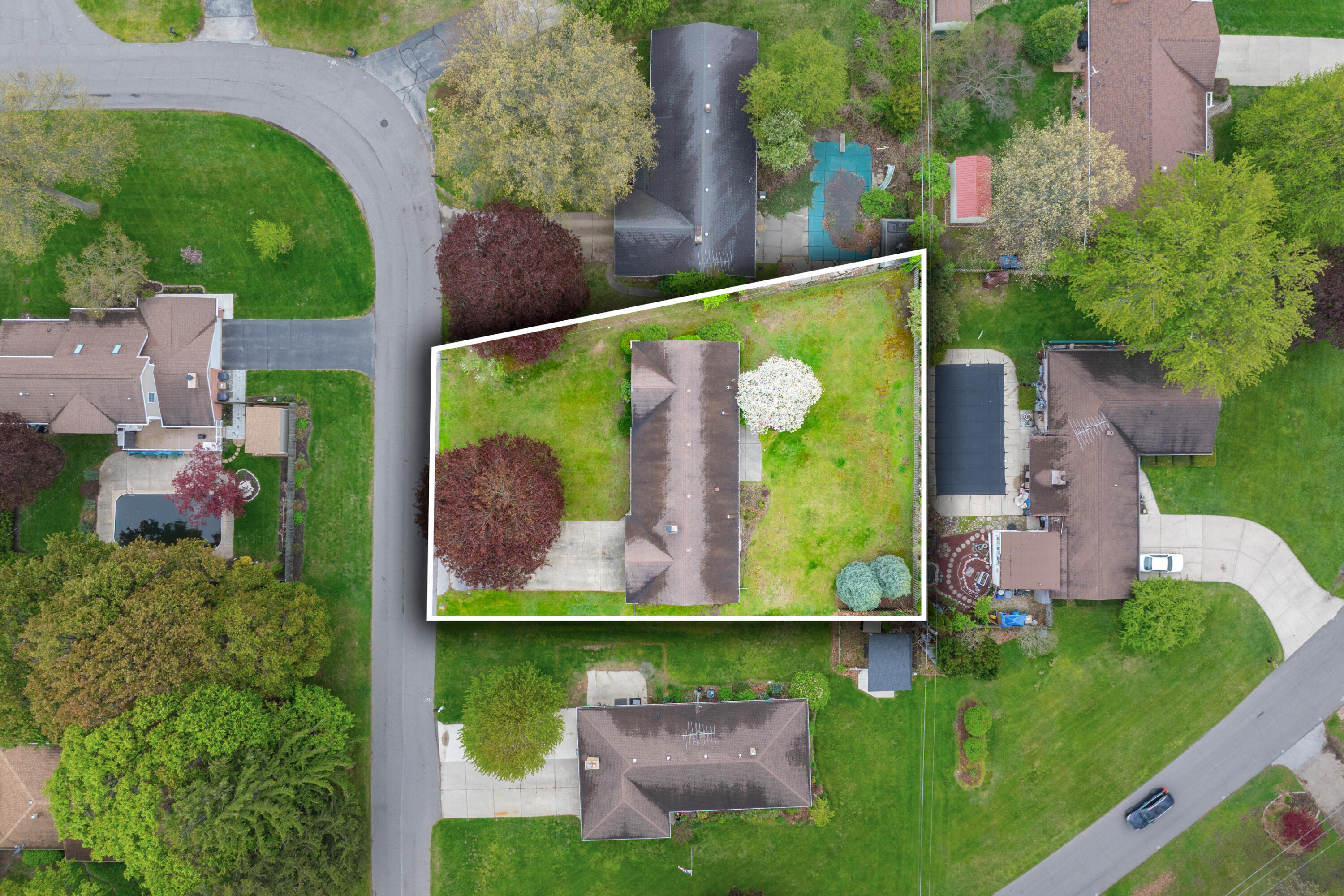 2286 Shiawasee Lane Stevensville MI 49127