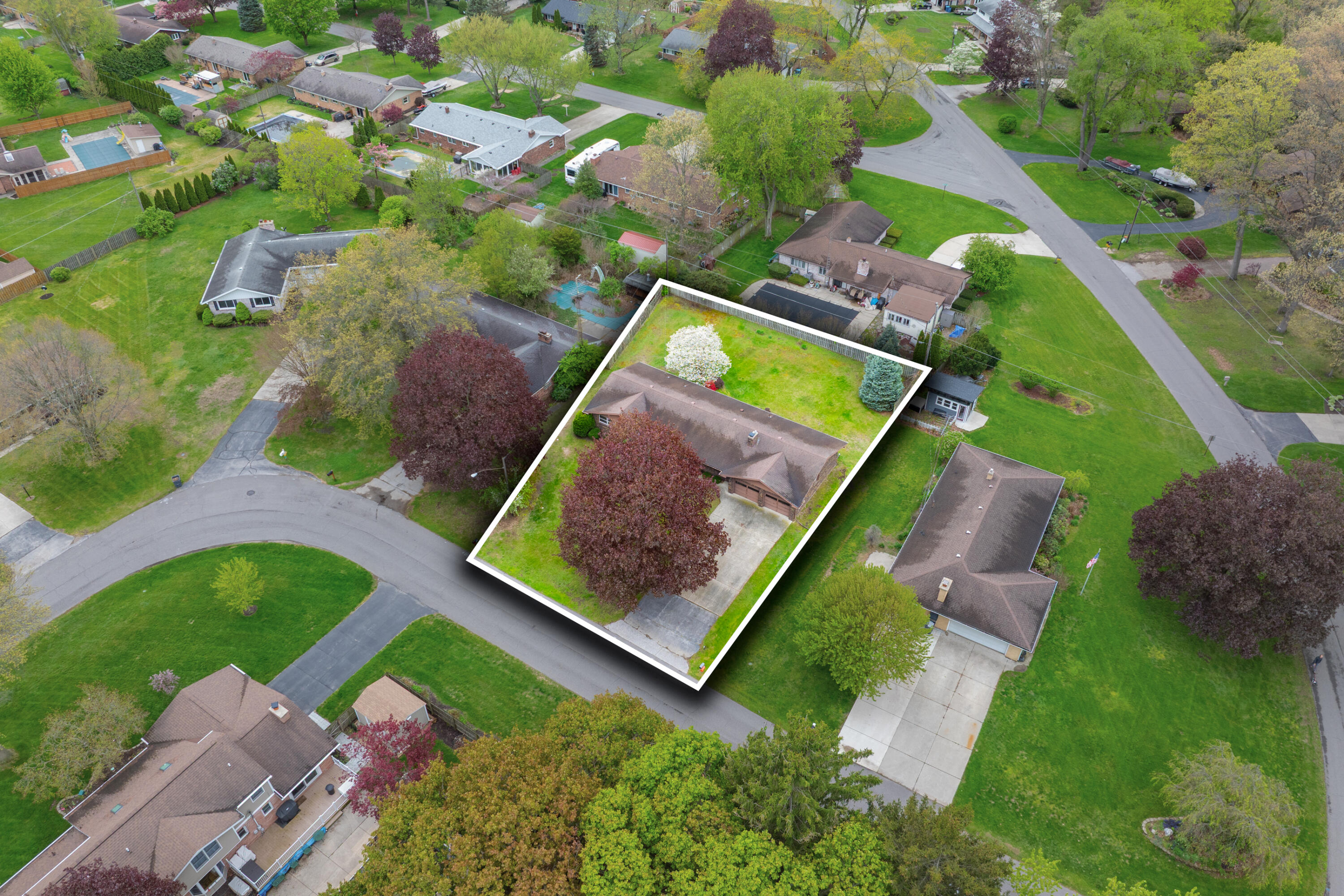 2286 Shiawasee Lane Stevensville MI 49127