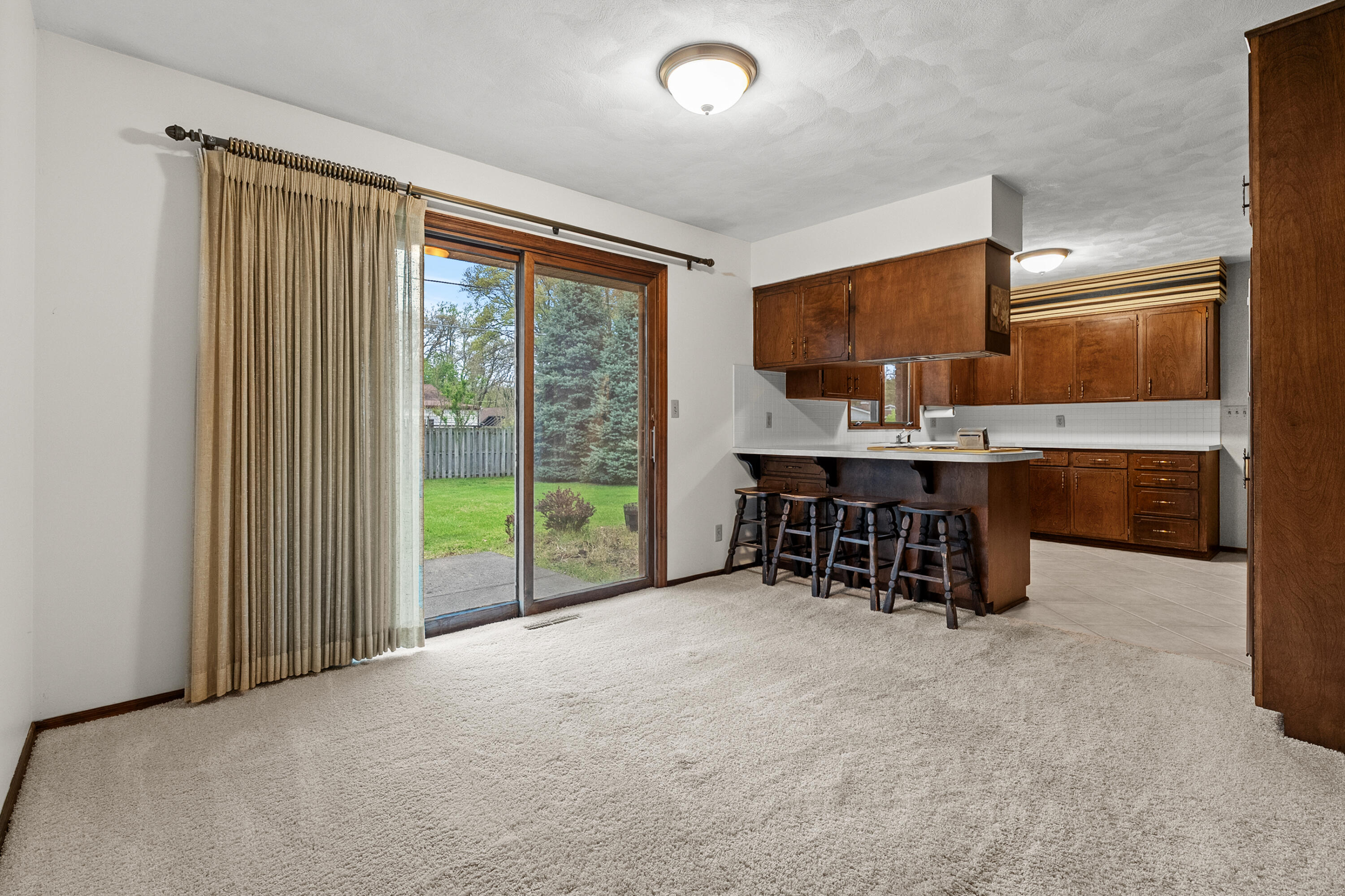 2286 Shiawasee Lane Stevensville MI 49127