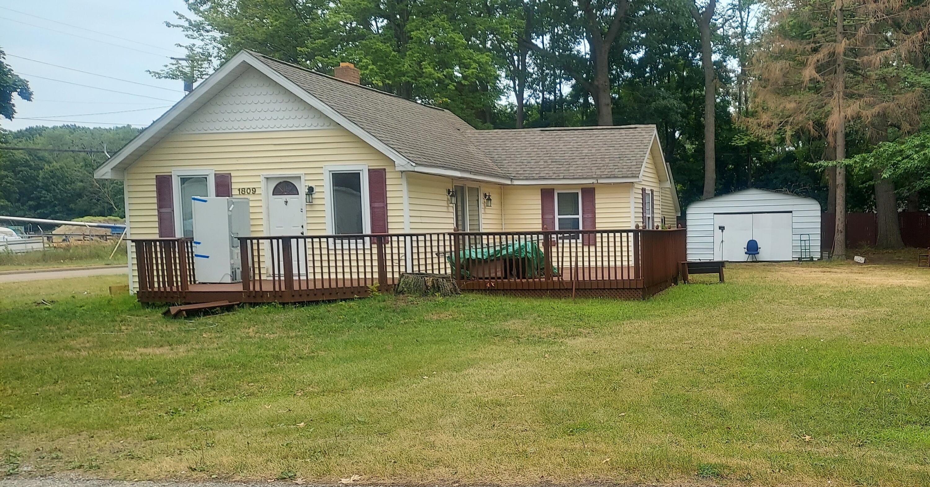 1809 Lindberg Drive Muskegon MI 49441