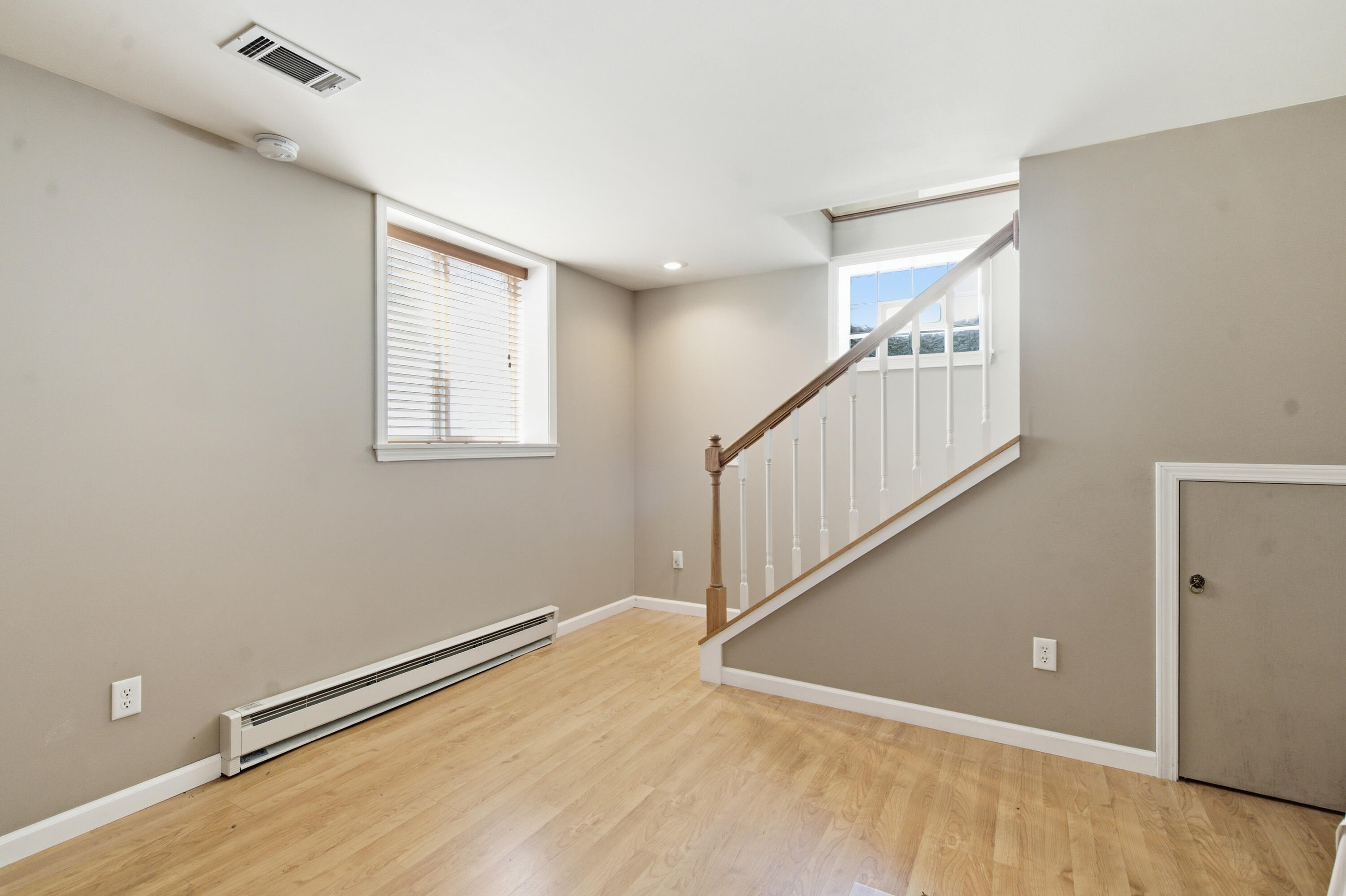 2465 W F Avenue Kalamazoo MI 49009