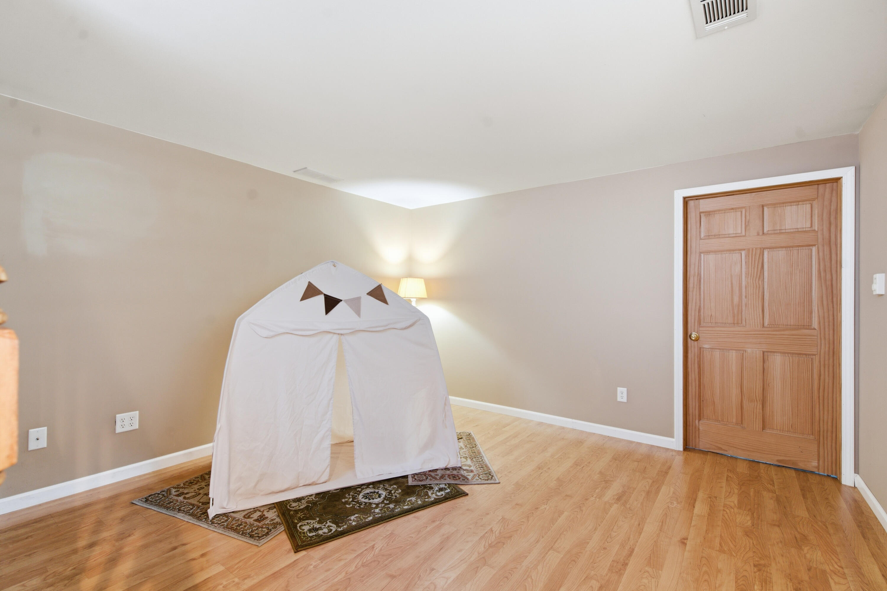 2465 W F Avenue Kalamazoo MI 49009