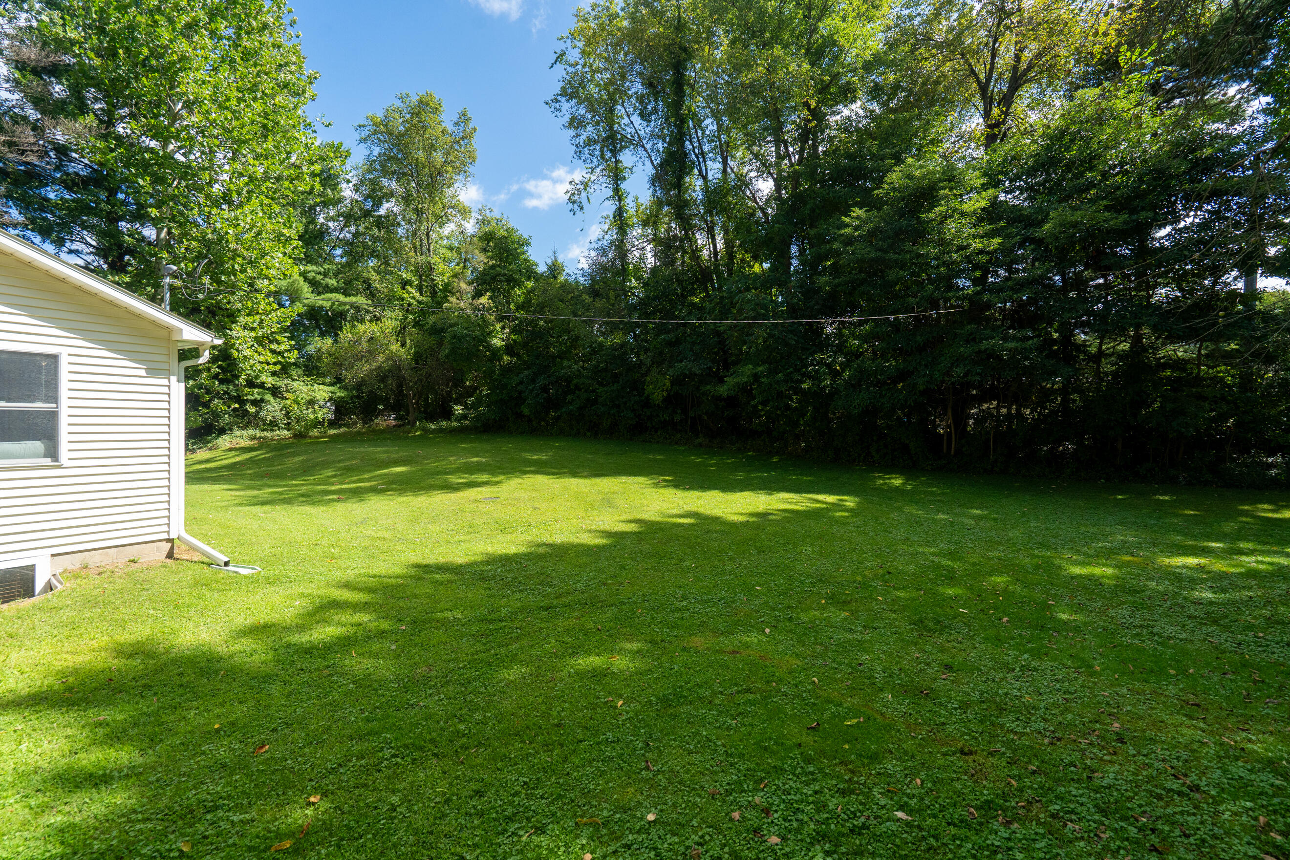 2465 W F Avenue Kalamazoo MI 49009