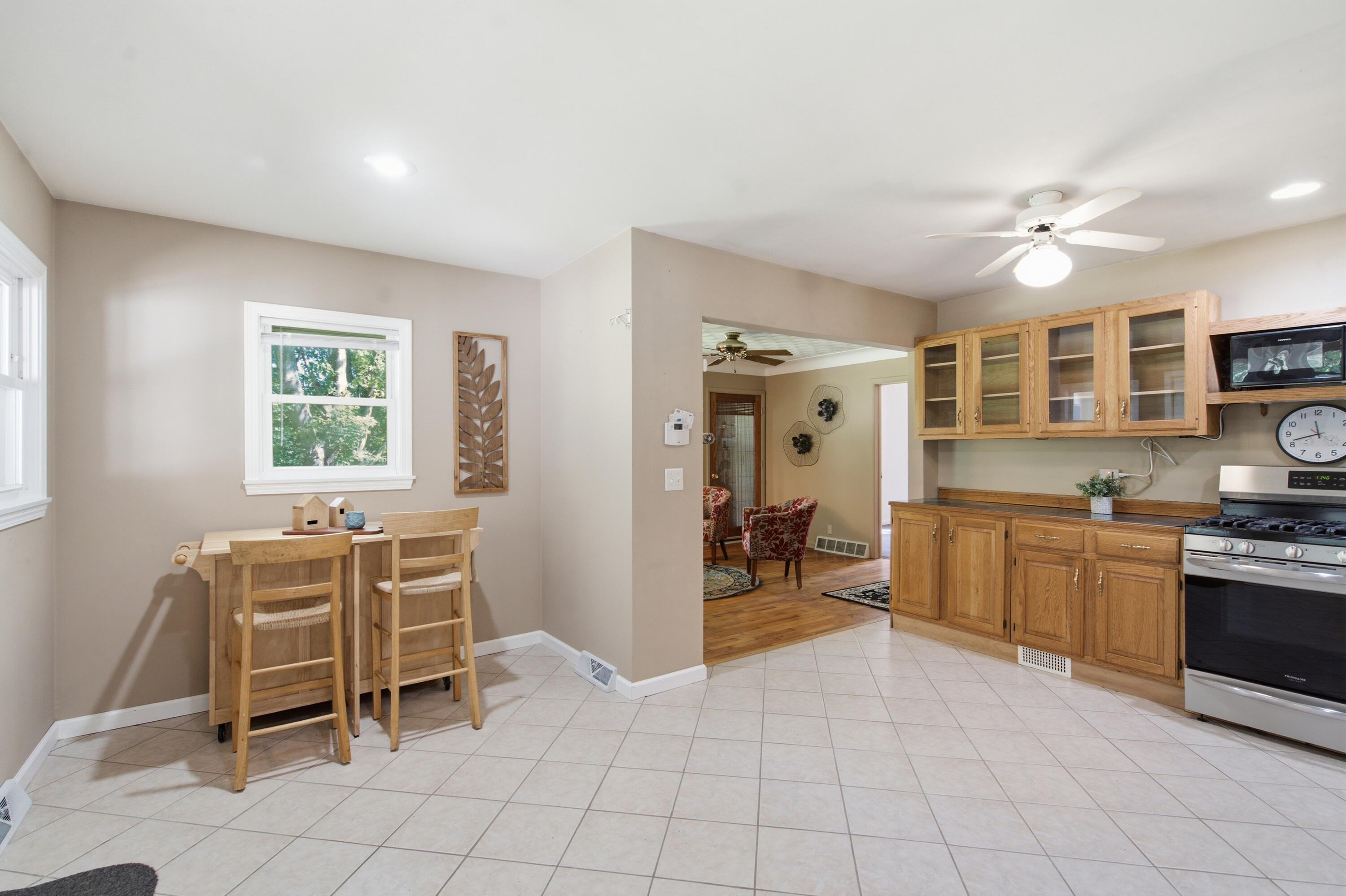 2465 W F Avenue Kalamazoo MI 49009