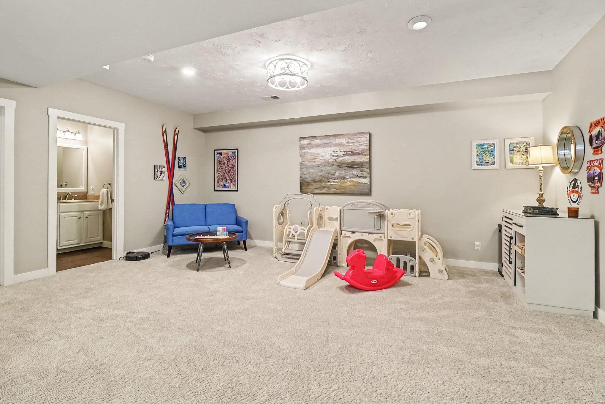 6550 W Forest Edge Drive Ludington MI 49431