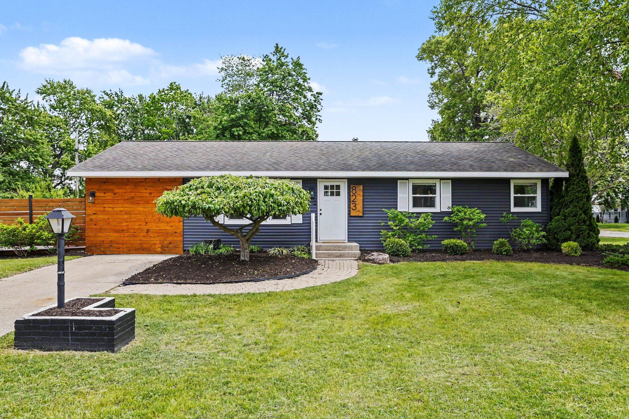 823 W Merchant Street New Buffalo MI 49117