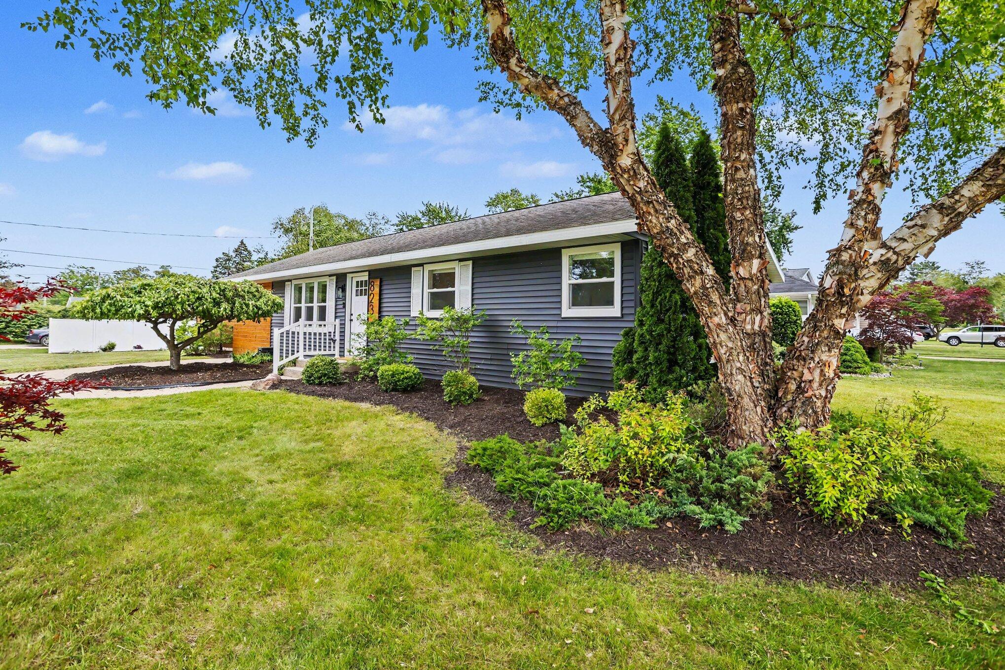 823 W Merchant Street New Buffalo MI 49117