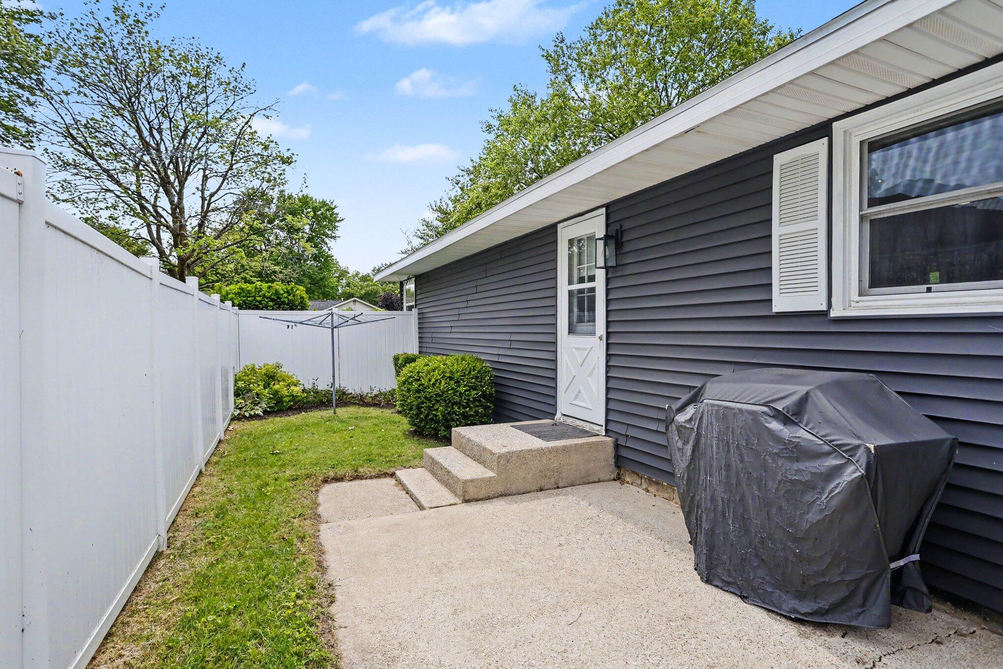 823 W Merchant Street New Buffalo MI 49117