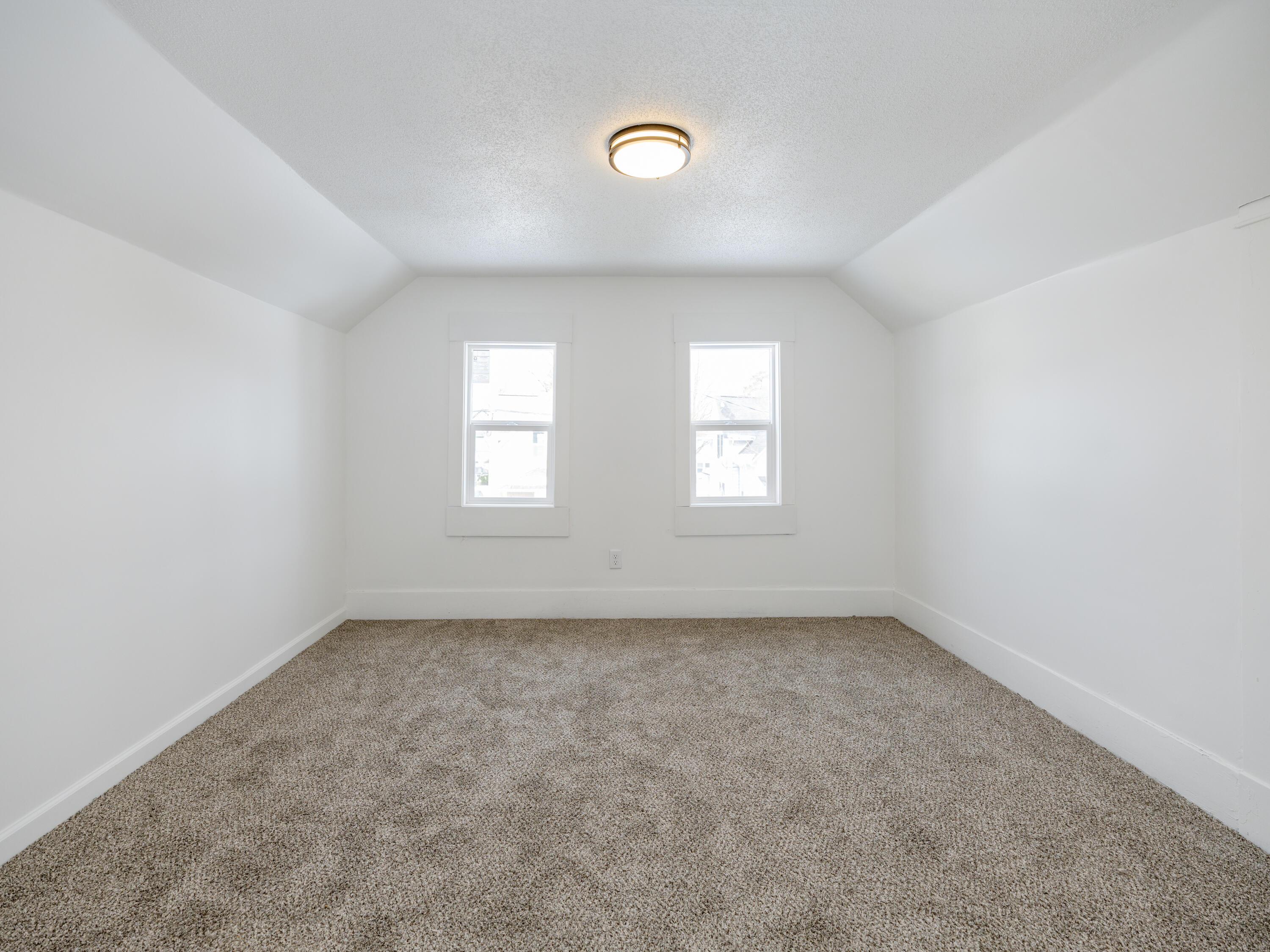 915 Hays Park Avenue Kalamazoo MI 49001