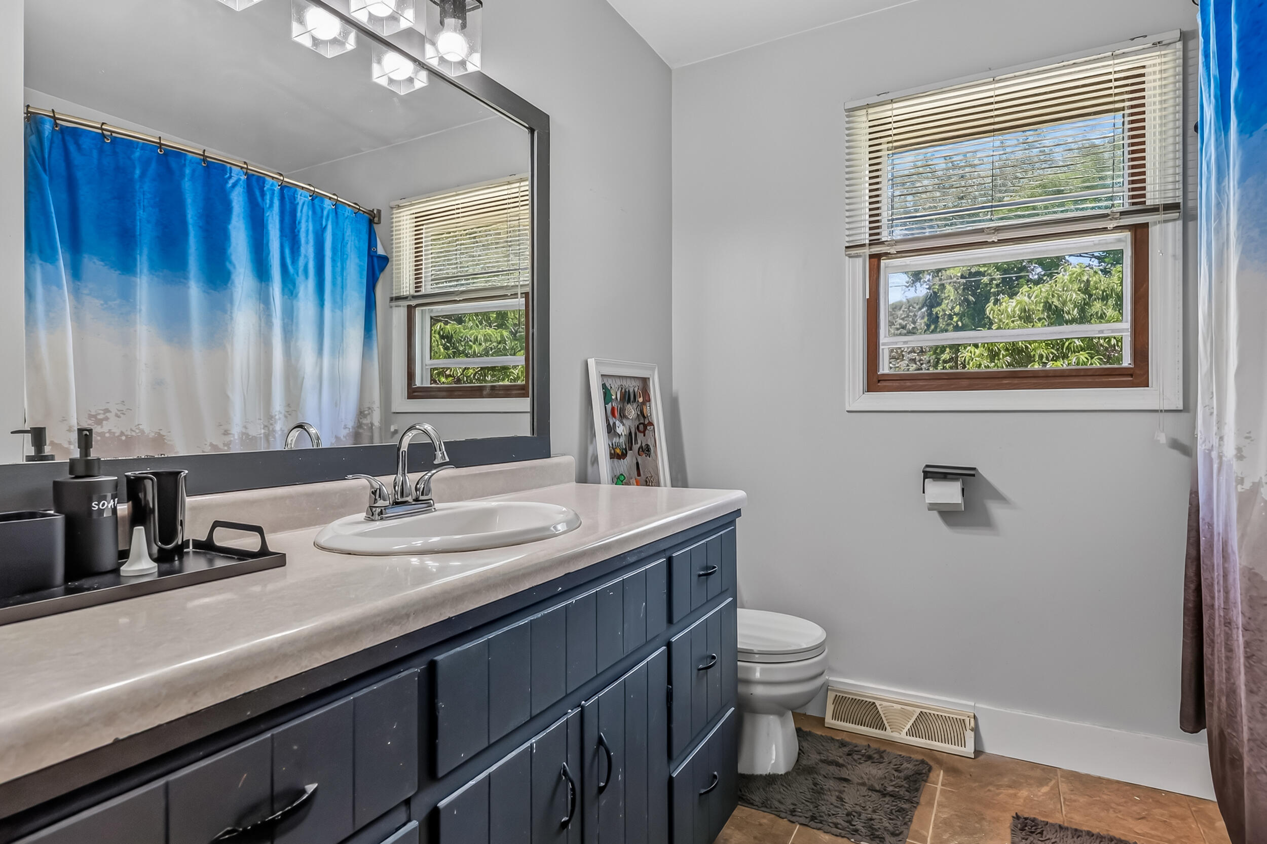 338 N Jefferson Street Zeeland MI 49464