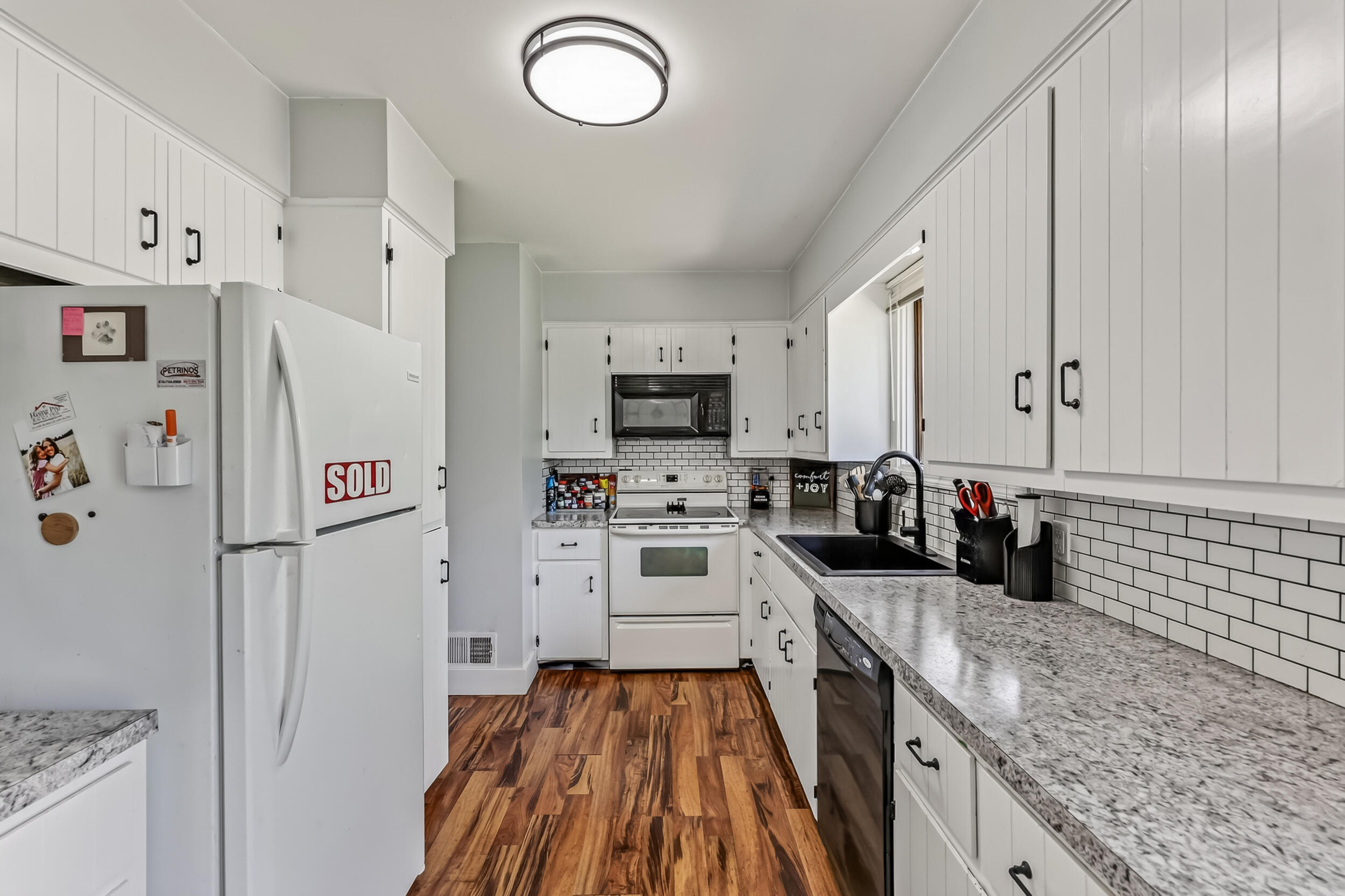 338 N Jefferson Street Zeeland MI 49464