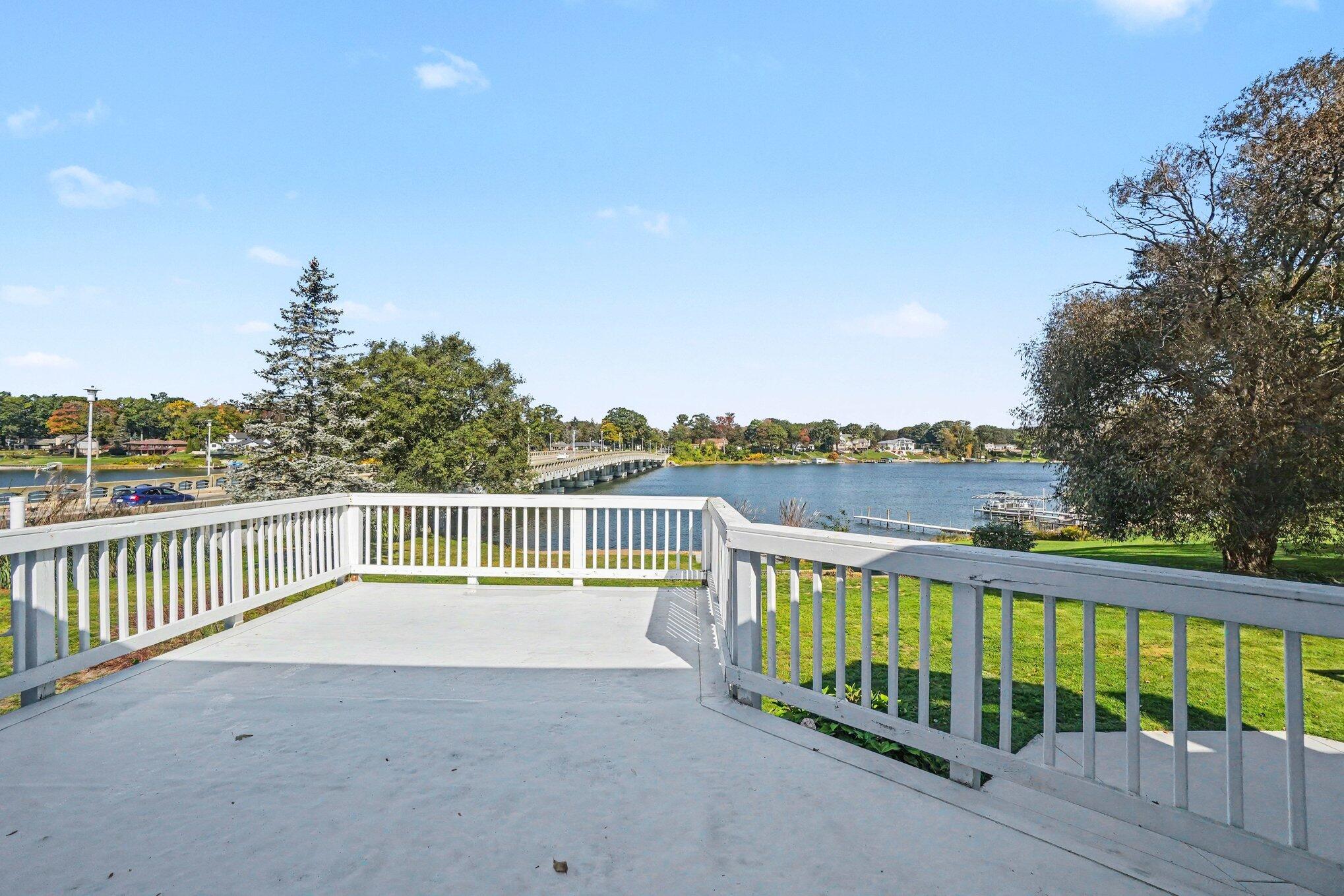 760 Bridgeview Bay Lane Muskegon MI 49441